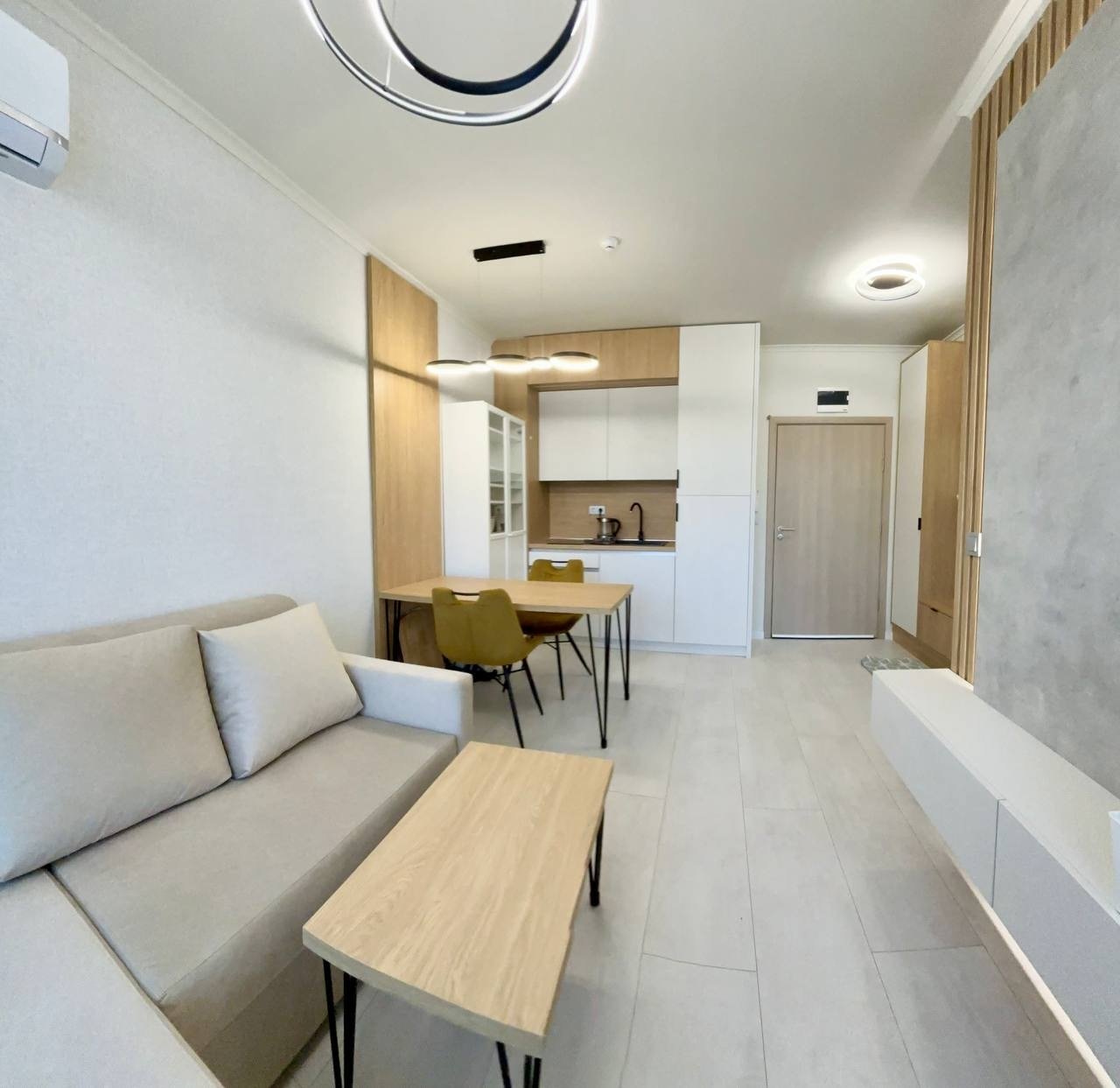 Стилно двустайно жилище с 2 бани в комплекс Доминико, Слънчев бряг