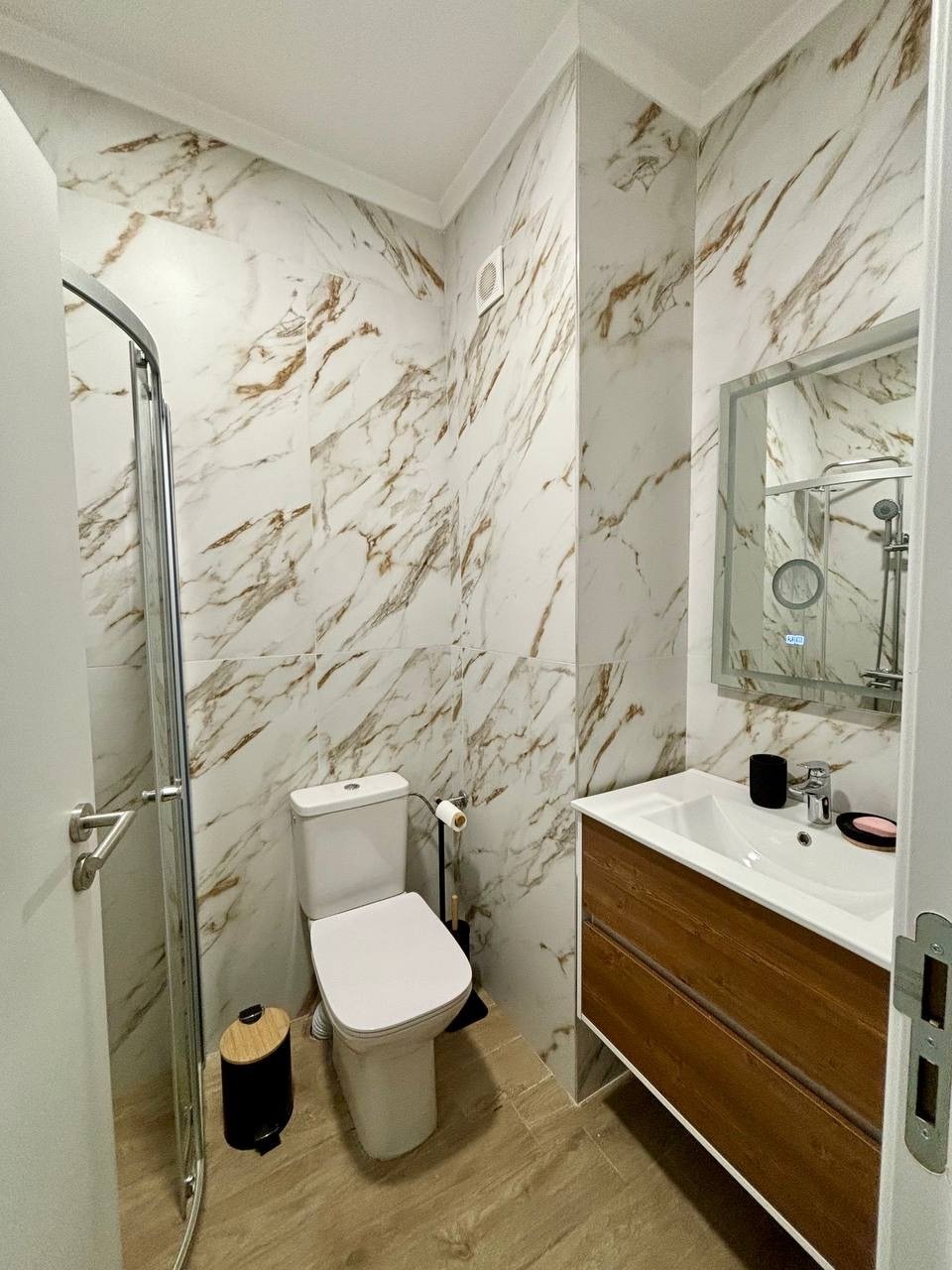 Стилно двустайно жилище с 2 бани в комплекс Доминико, Слънчев бряг