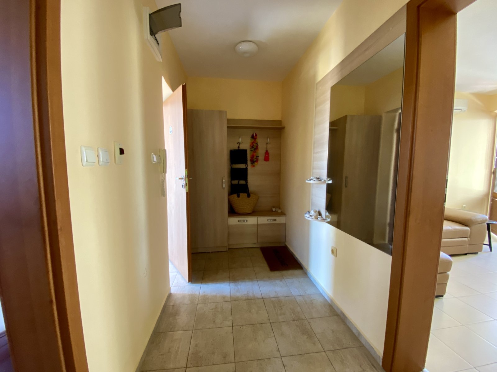 Хеле 2-стаен апартамент в Шато Дел Мар, Солнечен бряг – изглед към басейна и планината, само на 300 м от плажа!