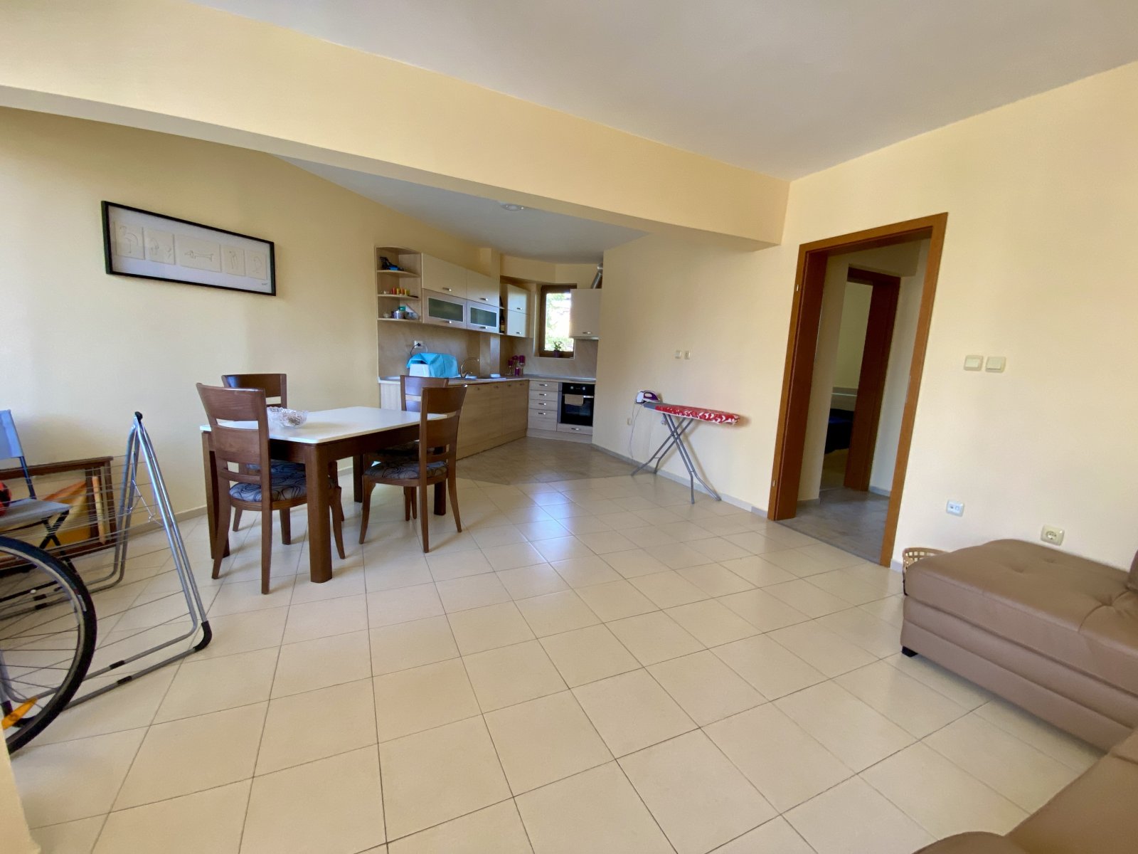 Хеле 2-стаен апартамент в Шато Дел Мар, Солнечен бряг – изглед към басейна и планината, само на 300 м от плажа!