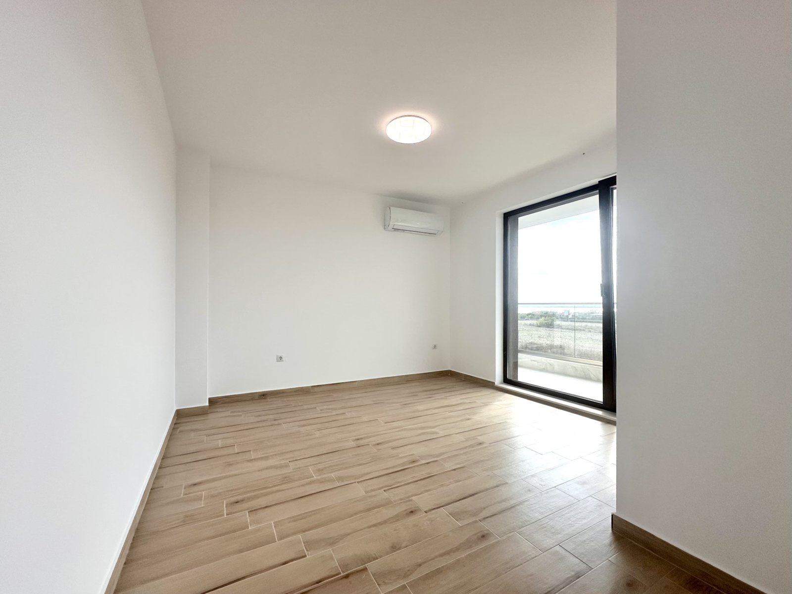 Ексклузивна вила в Victoria Sunset, Поморие – гледка към морето и басейна, на 4 км от плажа!