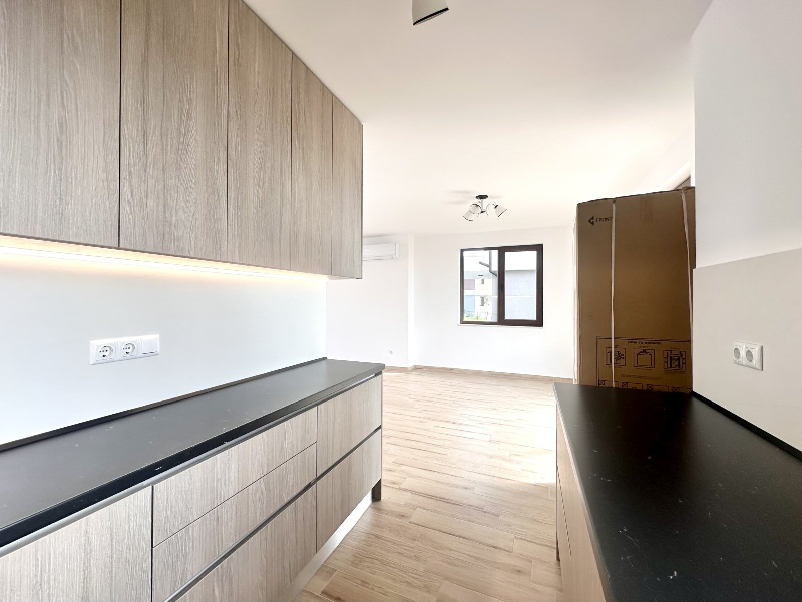 Ексклузивна вила в Victoria Sunset, Поморие – гледка към морето и басейна, на 4 км от плажа!