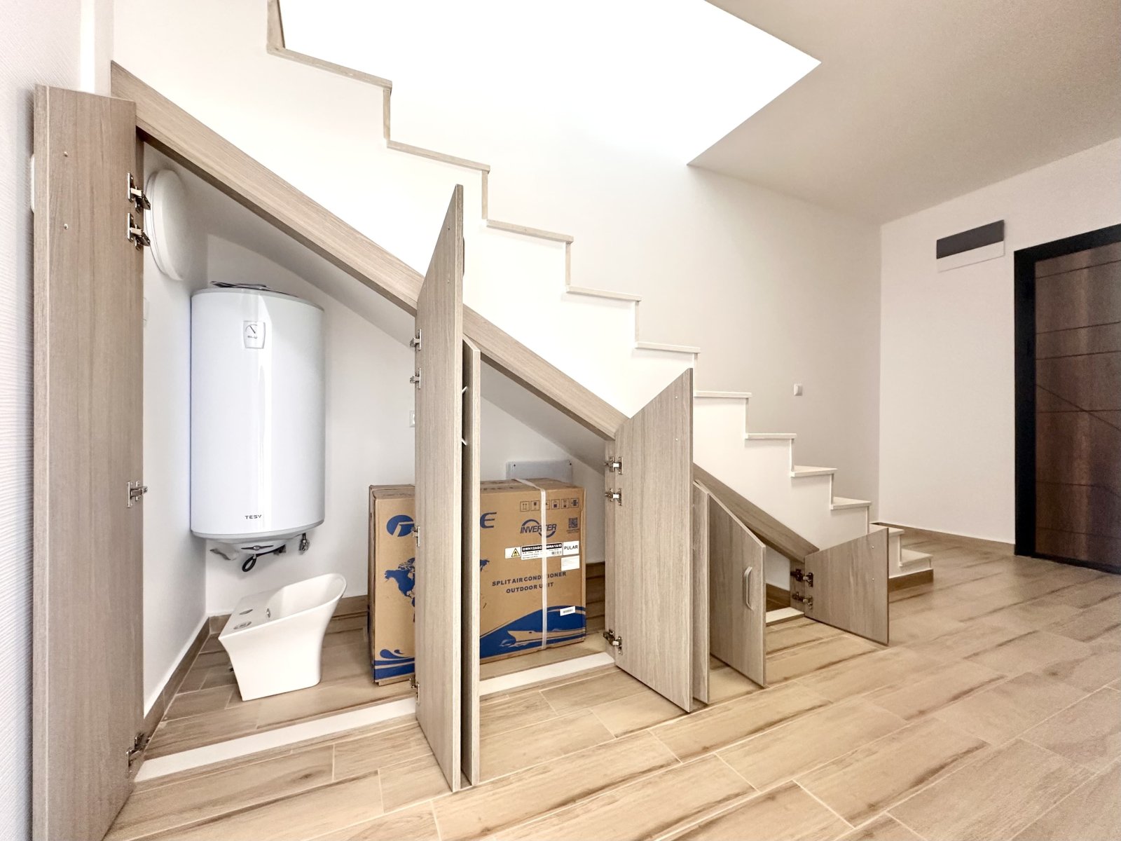 Ексклузивна вила в Victoria Sunset, Поморие – гледка към морето и басейна, на 4 км от плажа!