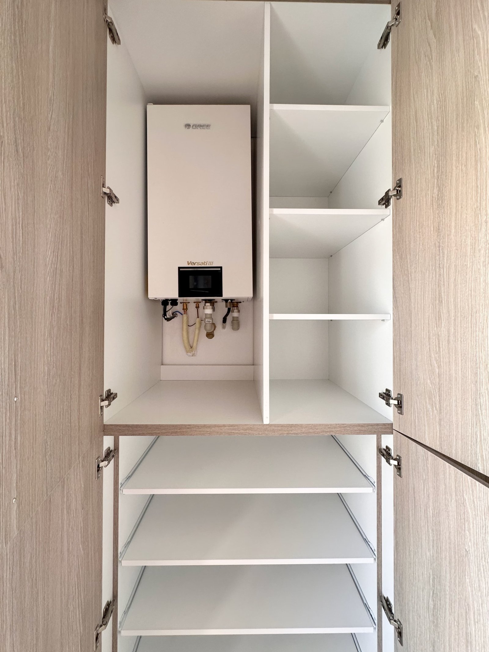 Ексклузивна вила в Victoria Sunset, Поморие – гледка към морето и басейна, на 4 км от плажа!