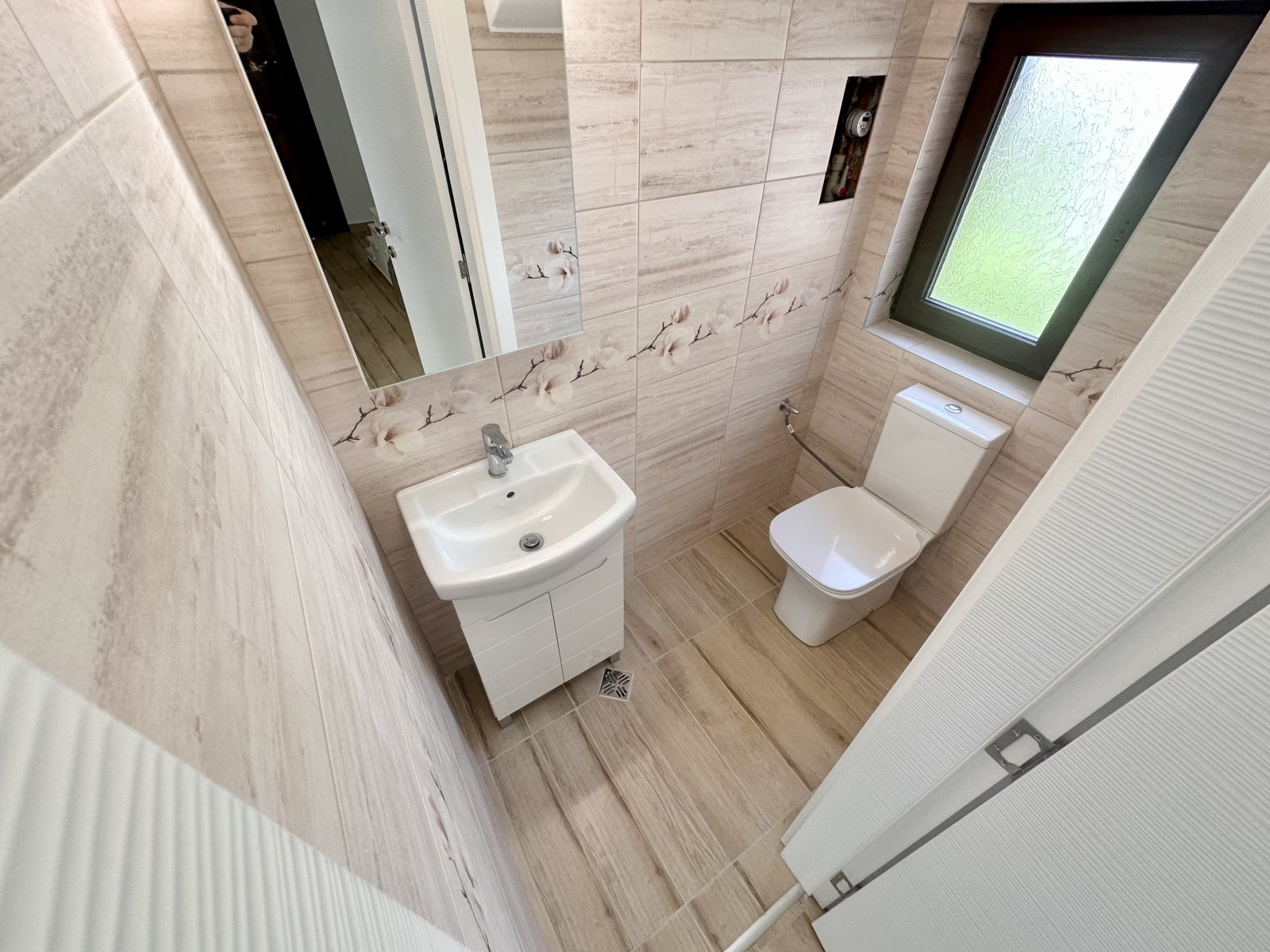 Ексклузивна вила в Victoria Sunset, Поморие – гледка към морето и басейна, на 4 км от плажа!