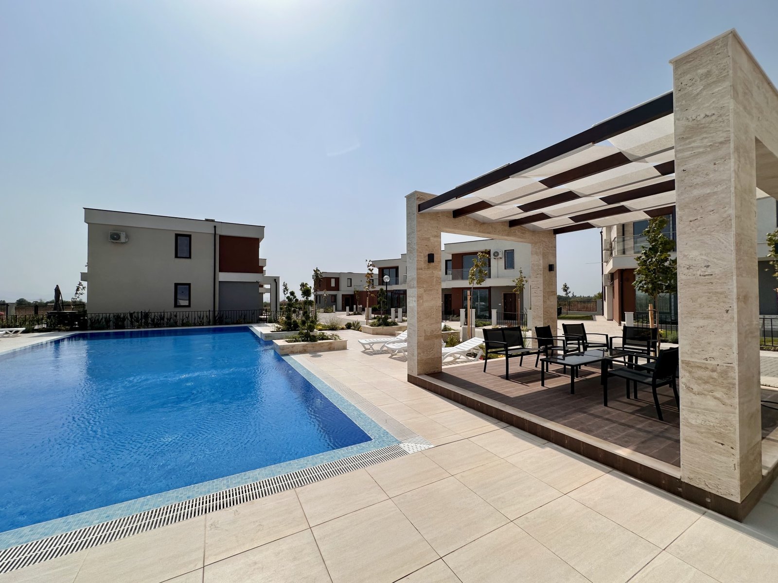 Ексклузивна вила в Victoria Sunset, Поморие – гледка към морето и басейна, на 4 км от плажа!