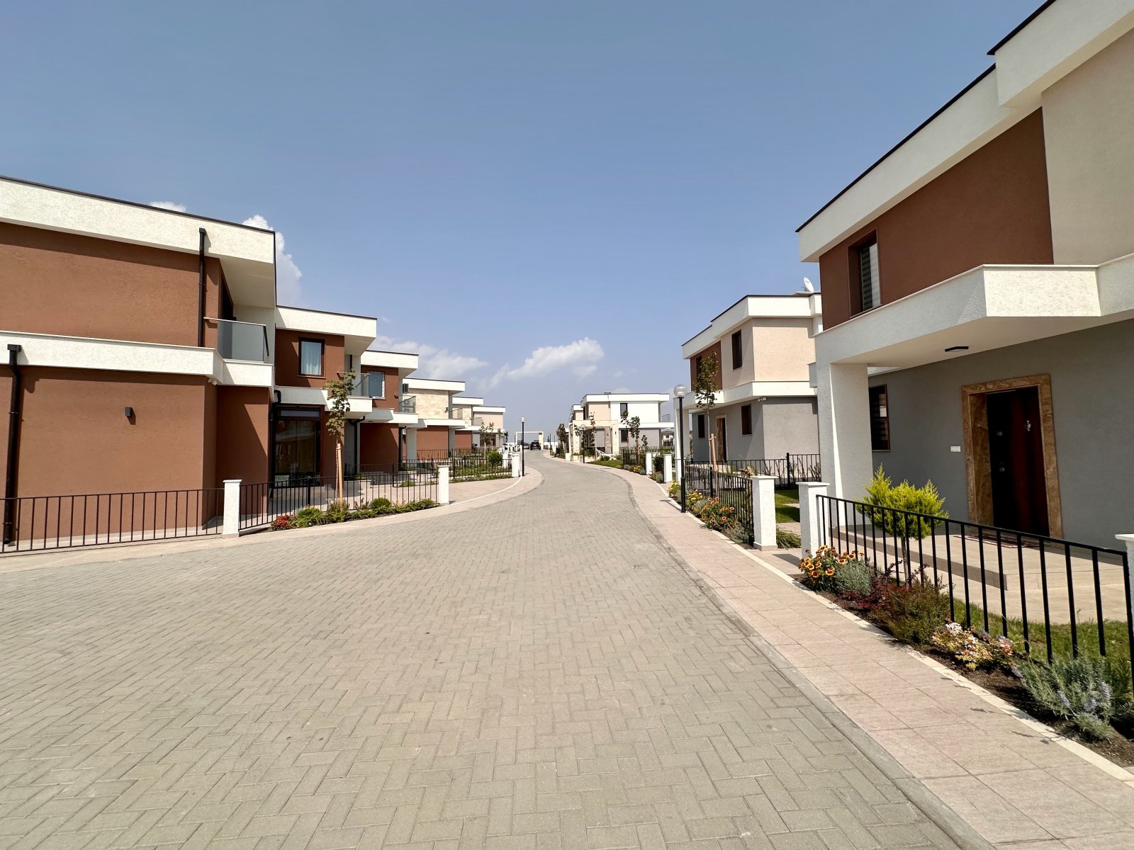 Ексклузивна вила в Victoria Sunset, Поморие – гледка към морето и басейна, на 4 км от плажа!