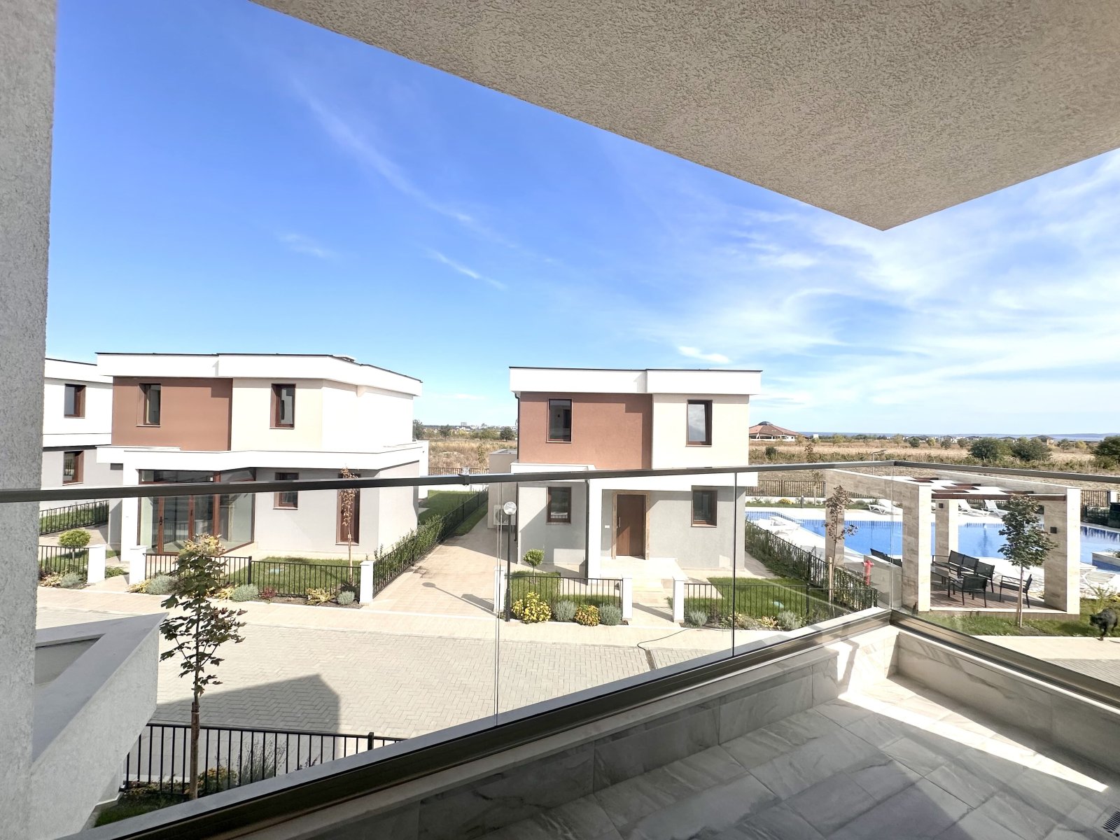 Ексклузивна вила в Victoria Sunset, Поморие – гледка към морето и басейна, на 4 км от плажа!