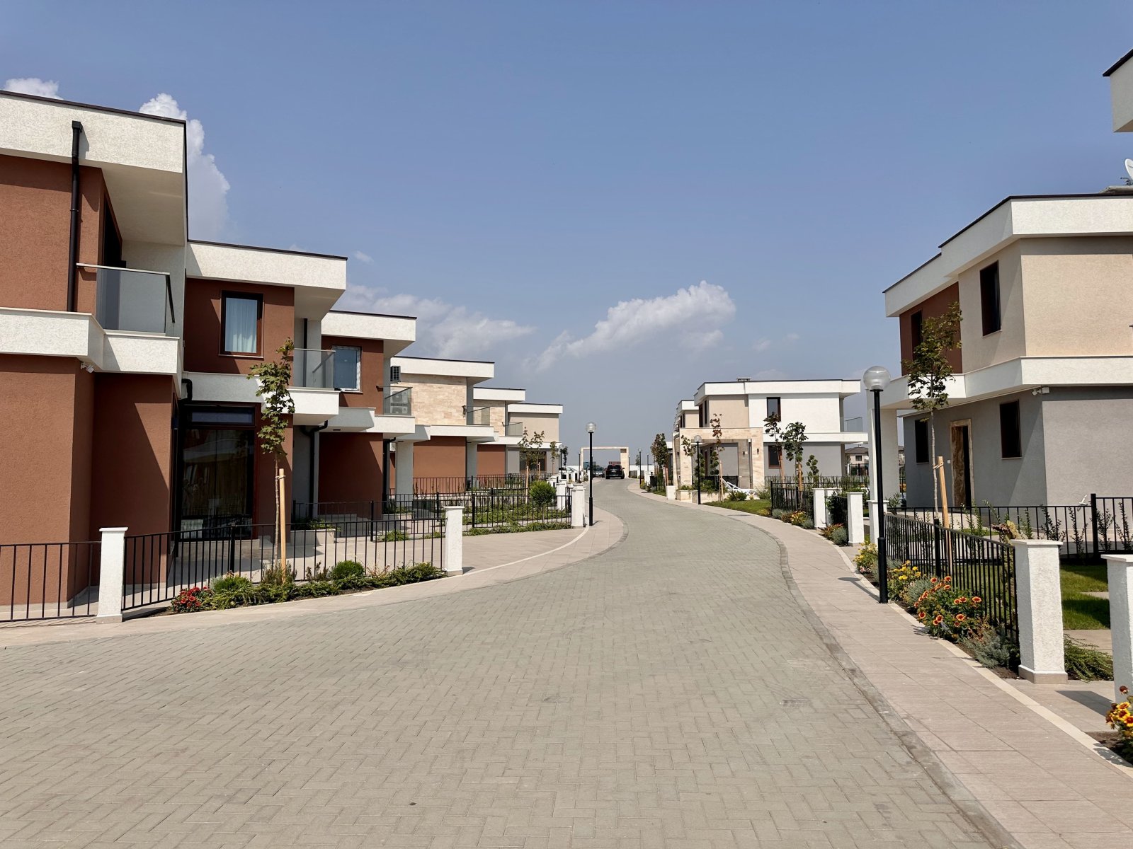 Ексклузивна вила в Victoria Sunset, Поморие – гледка към морето и басейна, на 4 км от плажа!