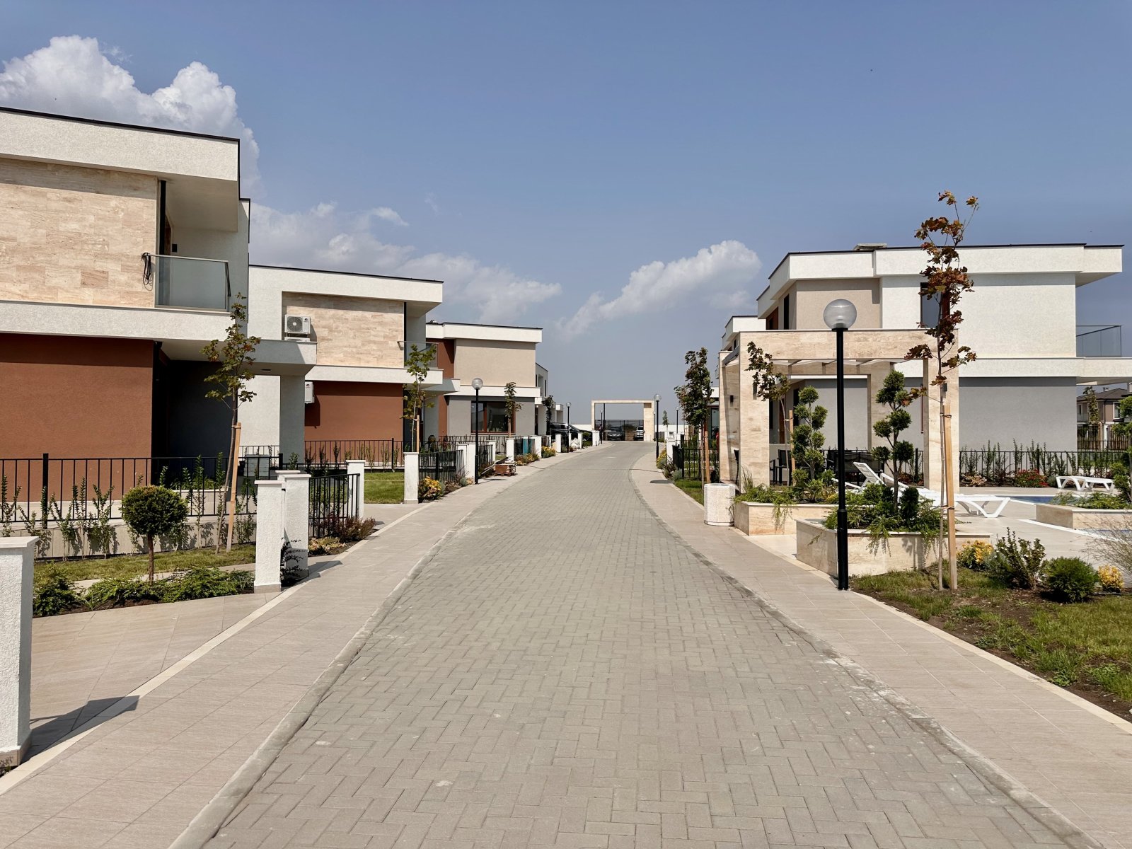 Ексклузивна вила в Victoria Sunset, Поморие – гледка към морето и басейна, на 4 км от плажа!