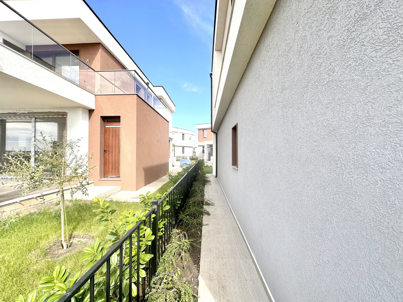 Ексклузивна вила в Victoria Sunset, Поморие – гледка към морето и басейна, на 4 км от плажа!