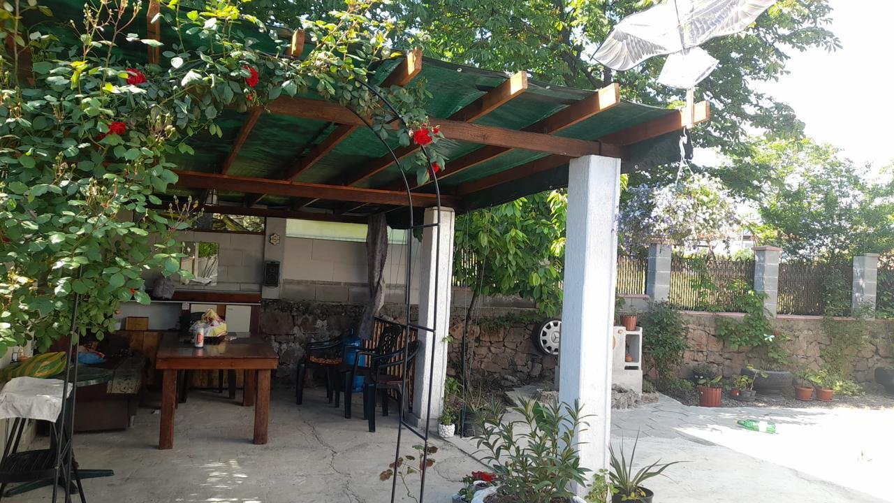 Еднофамилна къща в село Бата, област Бургас, България