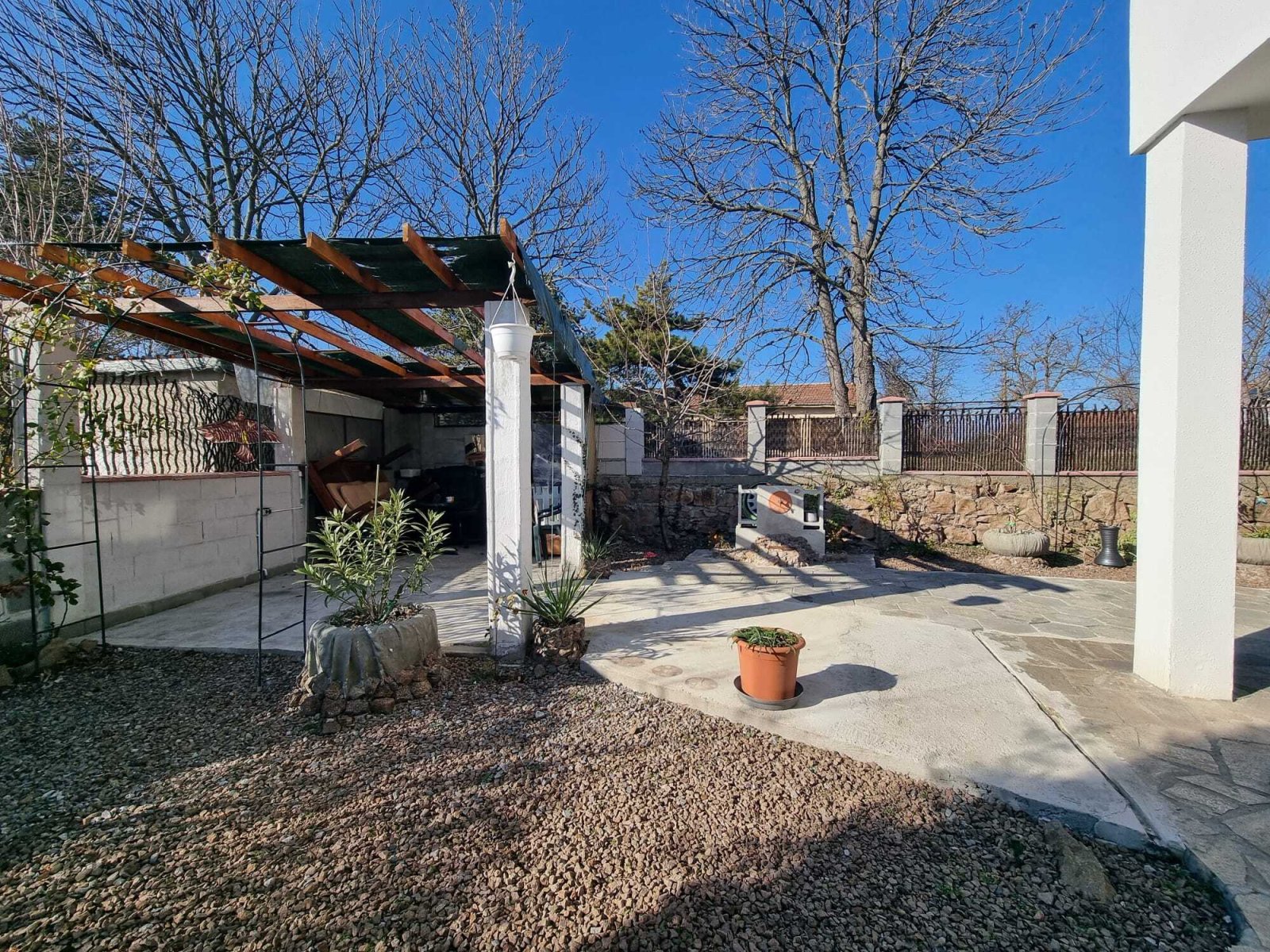 Еднофамилна къща в село Бата, област Бургас, България