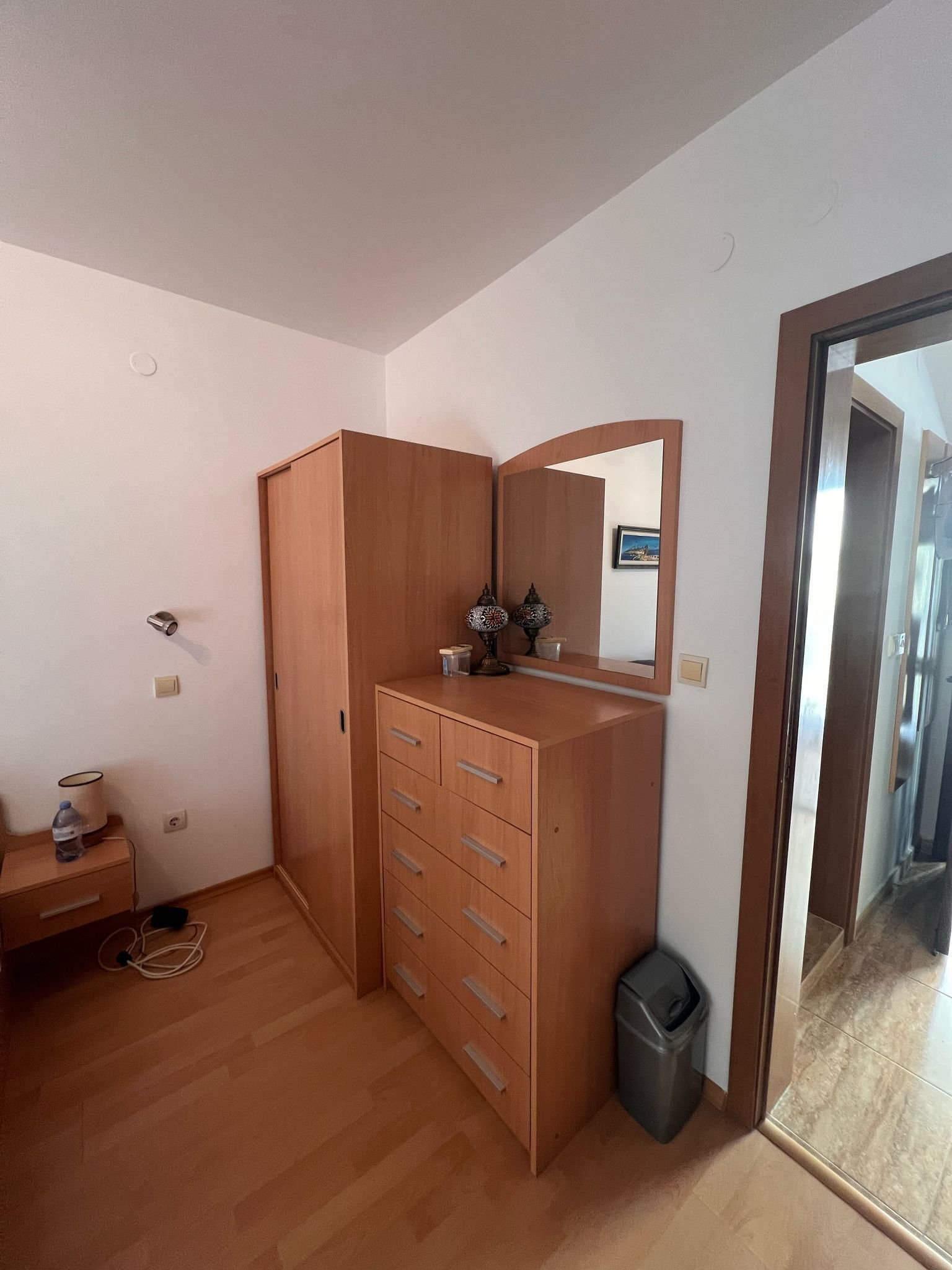 Слънчев едностаен апартамент с гледка към морето и планината в Свети Влас