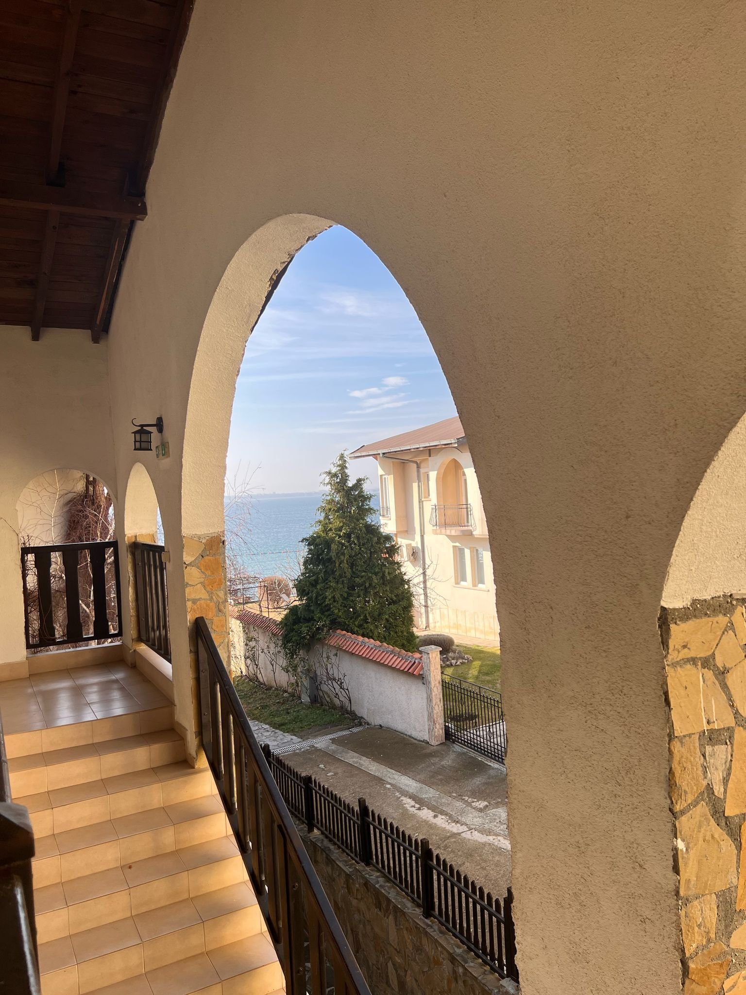 Слънчев едностаен апартамент с гледка към морето и планината в Свети Влас