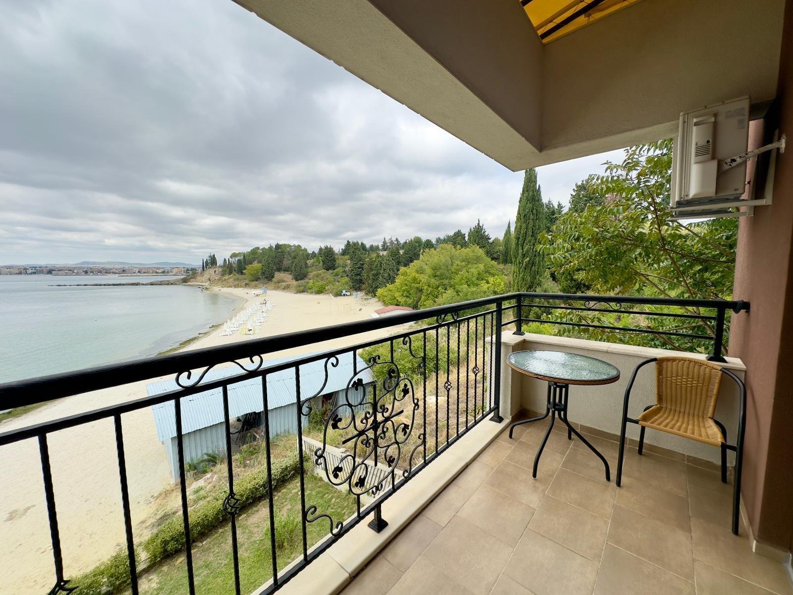 3-стайно жилище с изглед към морето в Акторииа Несебър, България