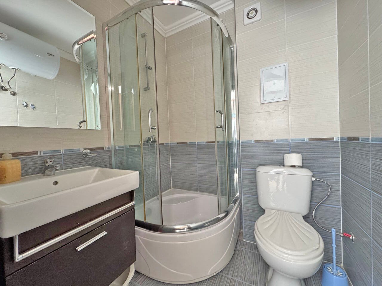 Тристаен апартамент в Лазур 5, Свети Влас, България