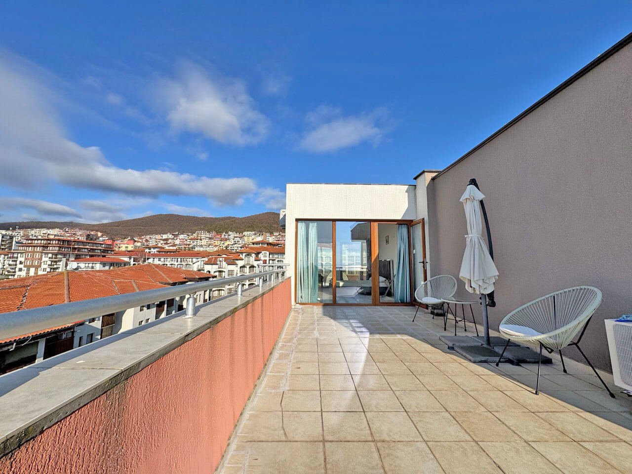 Тристаен апартамент в Лазур 5, Свети Влас, България