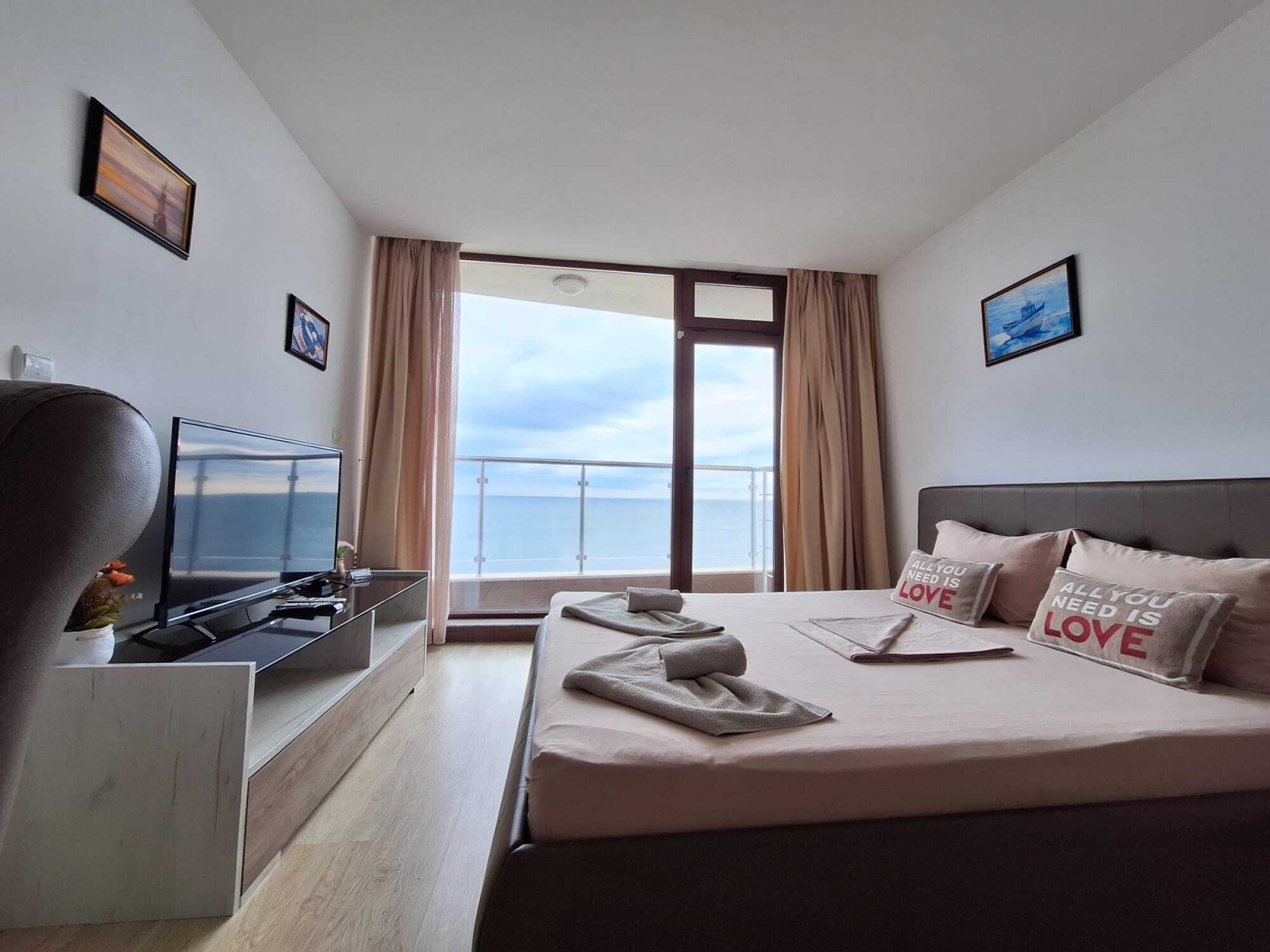 Студио на първо място в Равда с изглед към морето, България