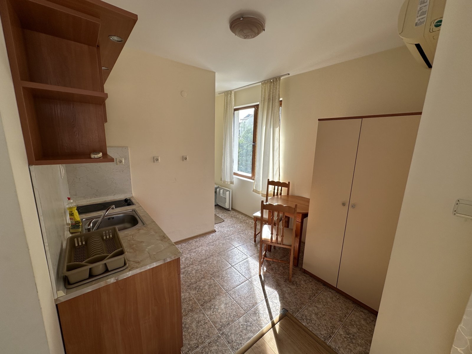 2-стаен апартамент в комплекса Amelia 2, Слънчев бряг, България – с гледка към басейна и близо до плажа