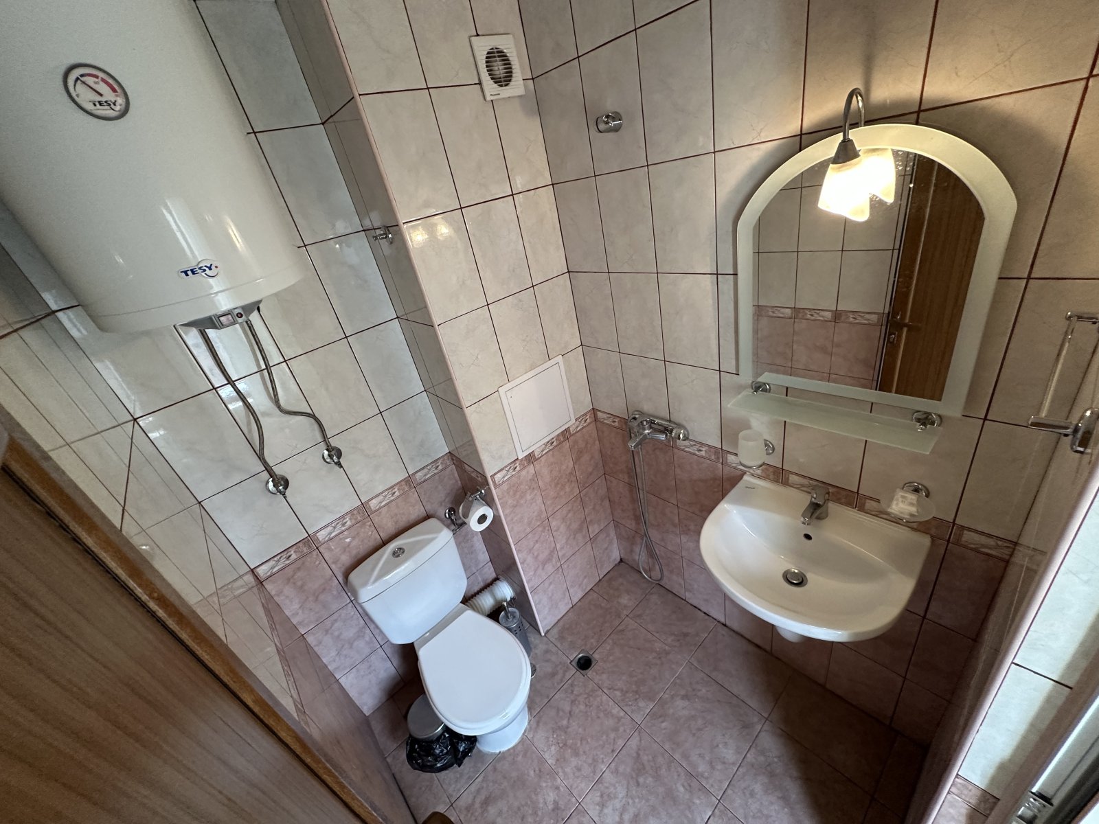 2-стаен апартамент в комплекса Amelia 2, Слънчев бряг, България – с гледка към басейна и близо до плажа