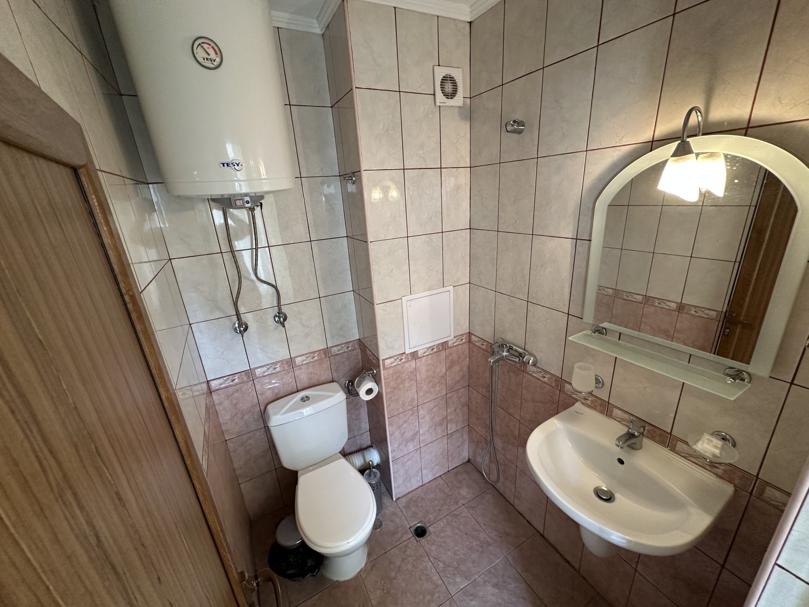 2-стаен апартамент в комплекса Amelia 2, Слънчев бряг, България – с гледка към басейна и близо до плажа