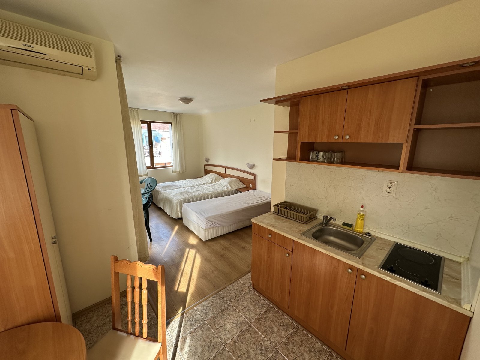 2-стаен апартамент в комплекса Amelia 2, Слънчев бряг, България – с гледка към басейна и близо до плажа