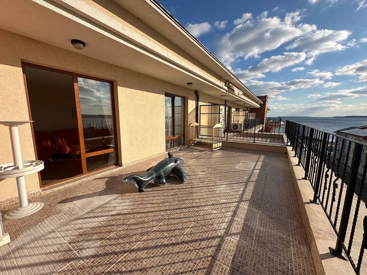 Двустаен апартамент в Prestige Fort Beach, Свети Влас, България – 105 кв.м, пети етаж, асансьор