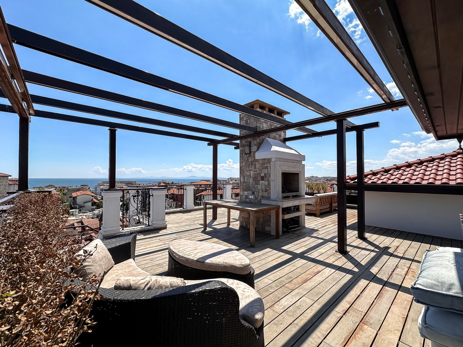 Ексклузивен триетажен пентхаус апартамент в комплекс Естебан, Несебър, България