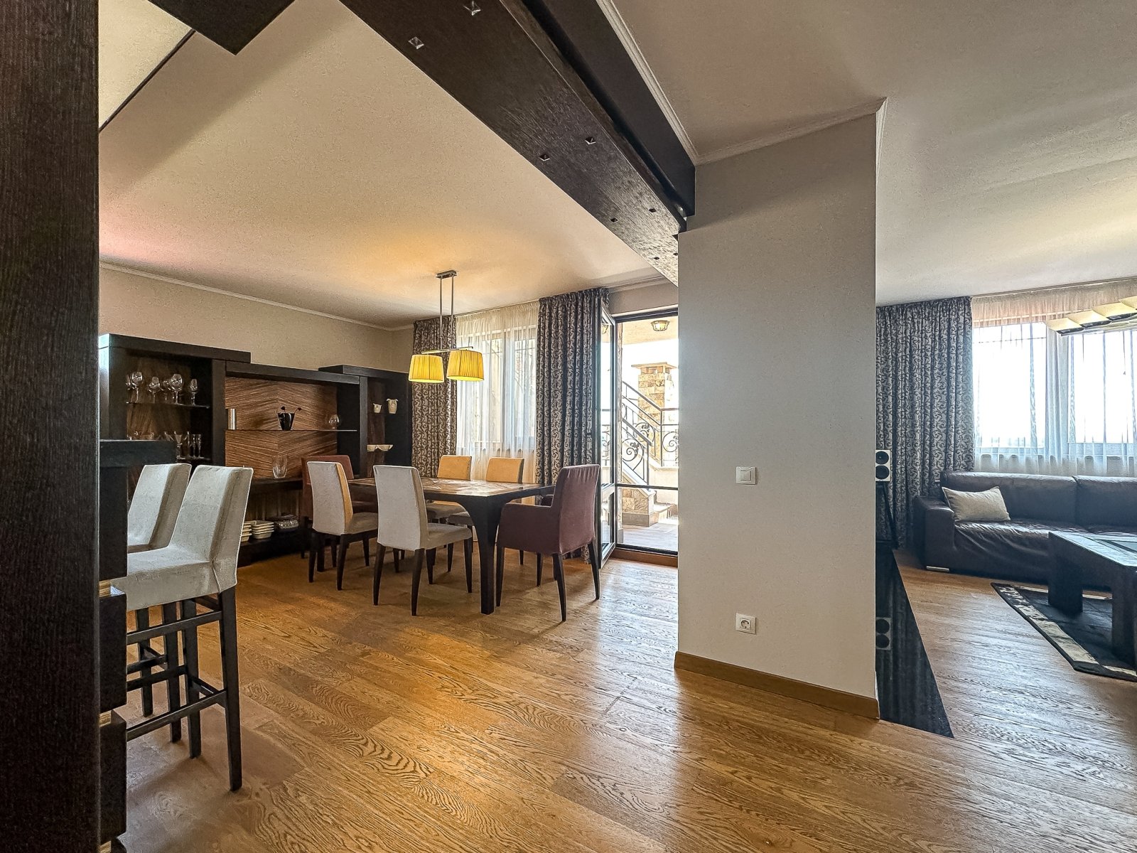 Ексклузивен триетажен пентхаус апартамент в комплекс Естебан, Несебър, България