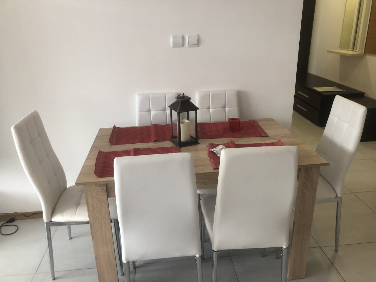 Прекрасен апартамент под наем в Слънчев бряг, България, близо до морето, с басейн.