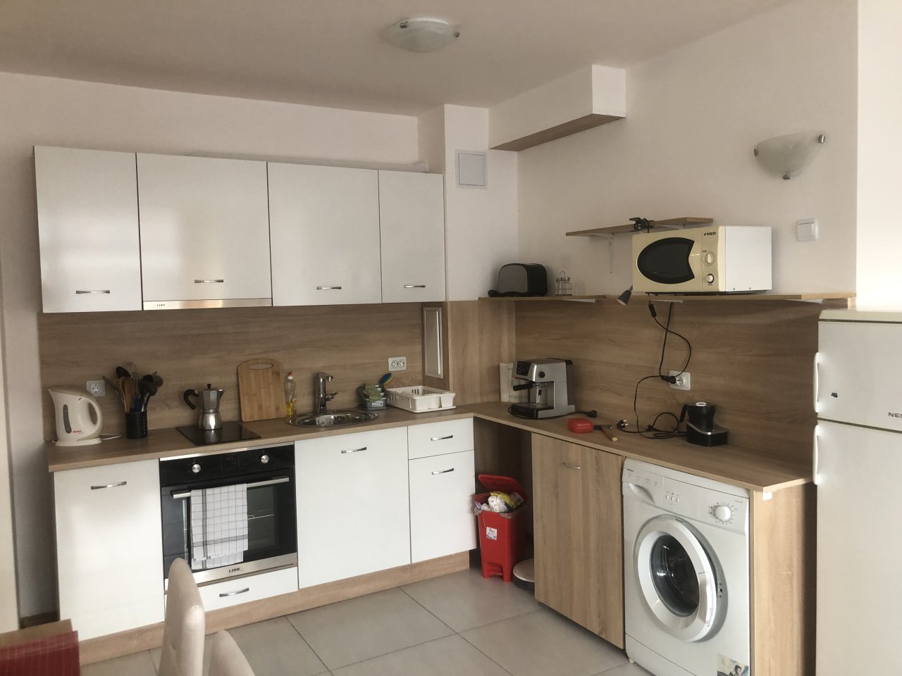 Прекрасен апартамент под наем в Слънчев бряг, България, близо до морето, с басейн.