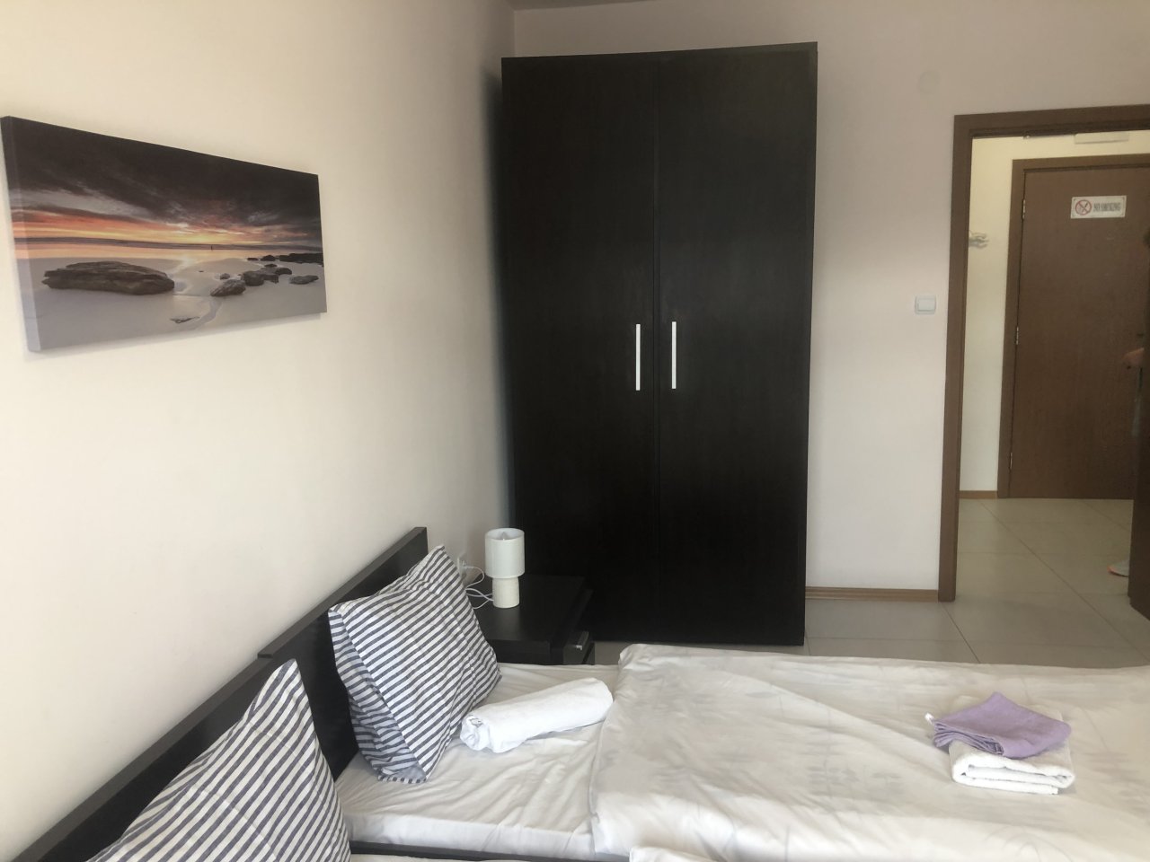 Прекрасен апартамент под наем в Слънчев бряг, България, близо до морето, с басейн.