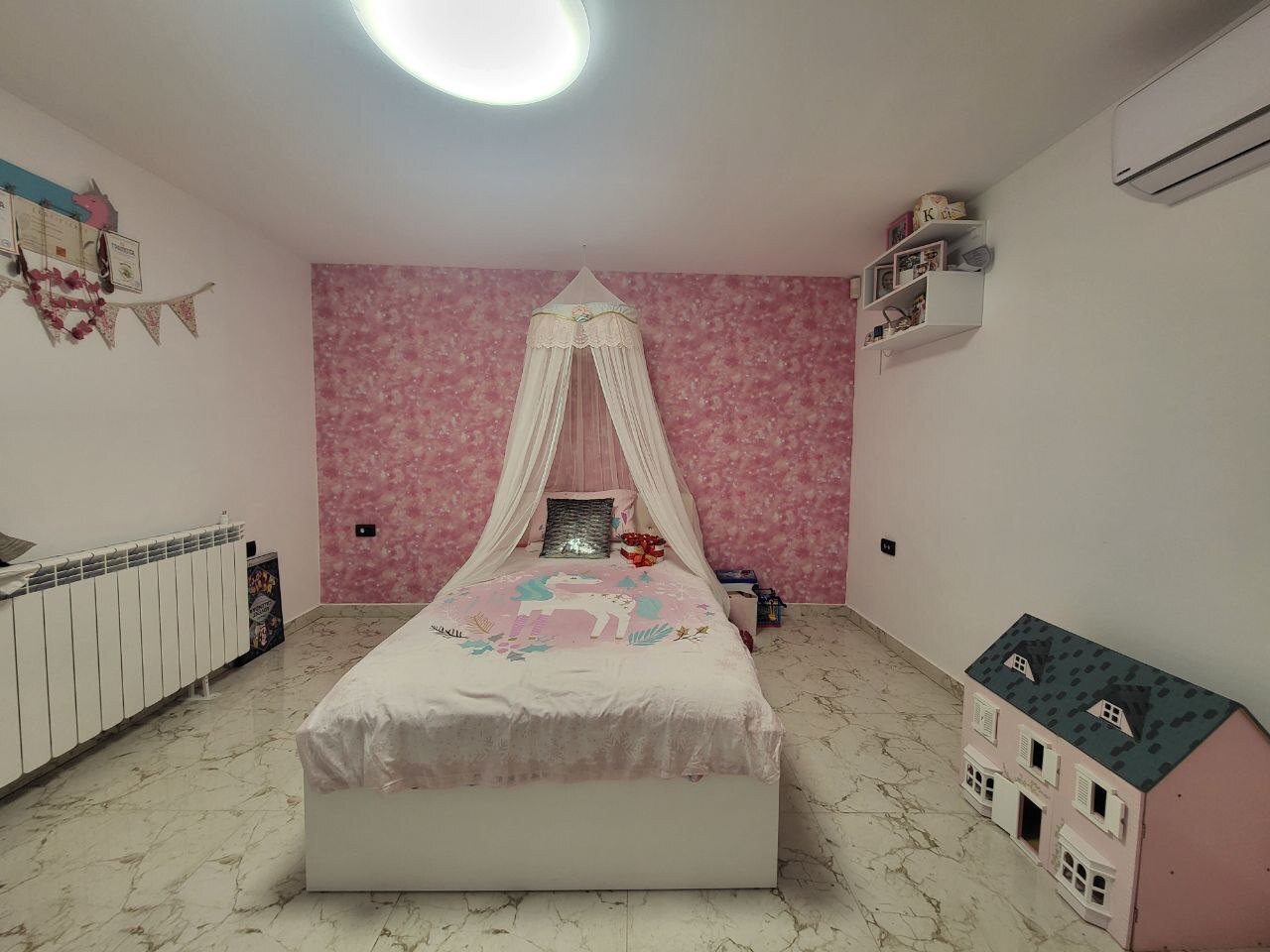 Къща с една фамилия с изглед към морето в Каблешково, България