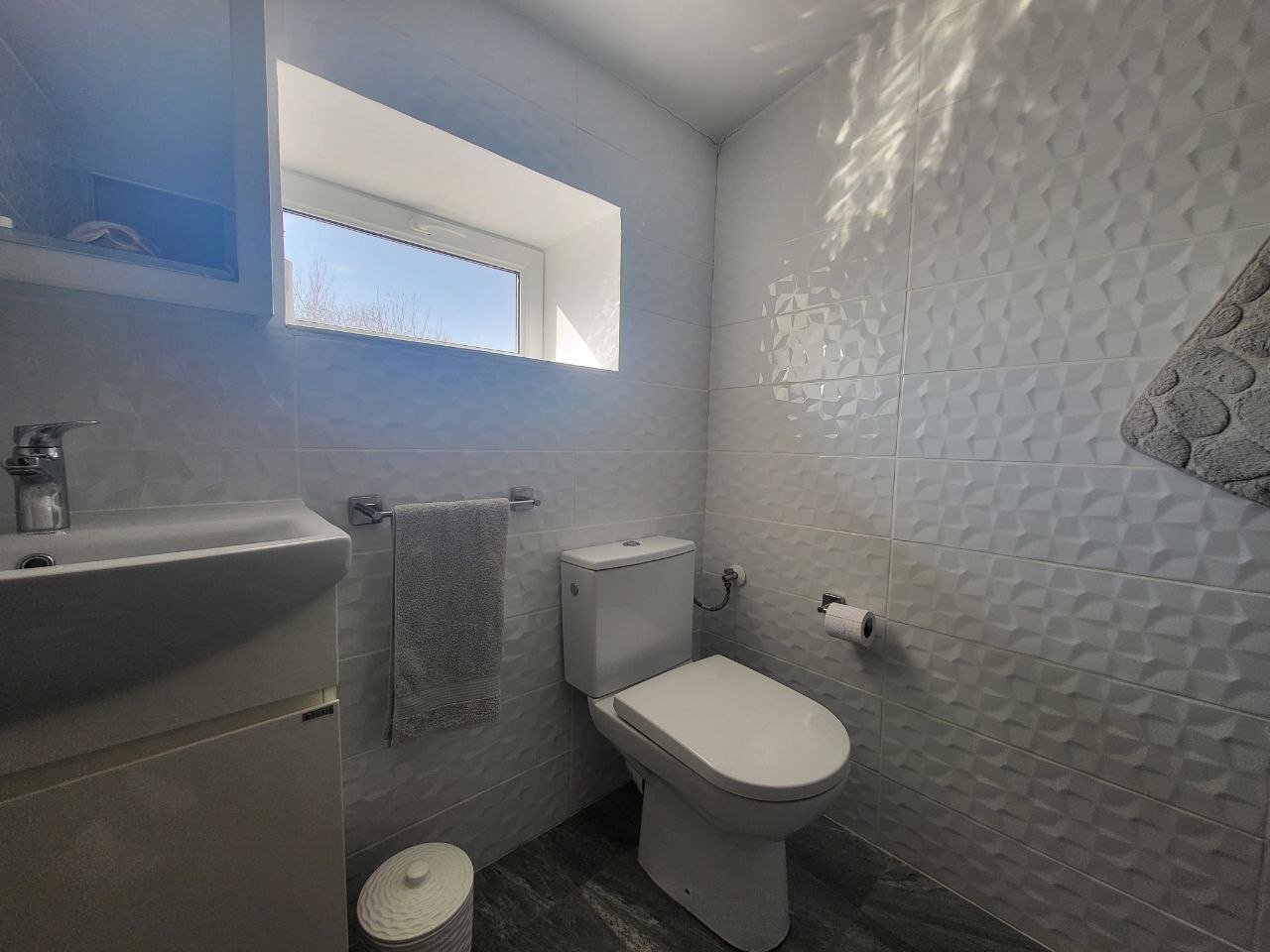 Къща с една фамилия с изглед към морето в Каблешково, България