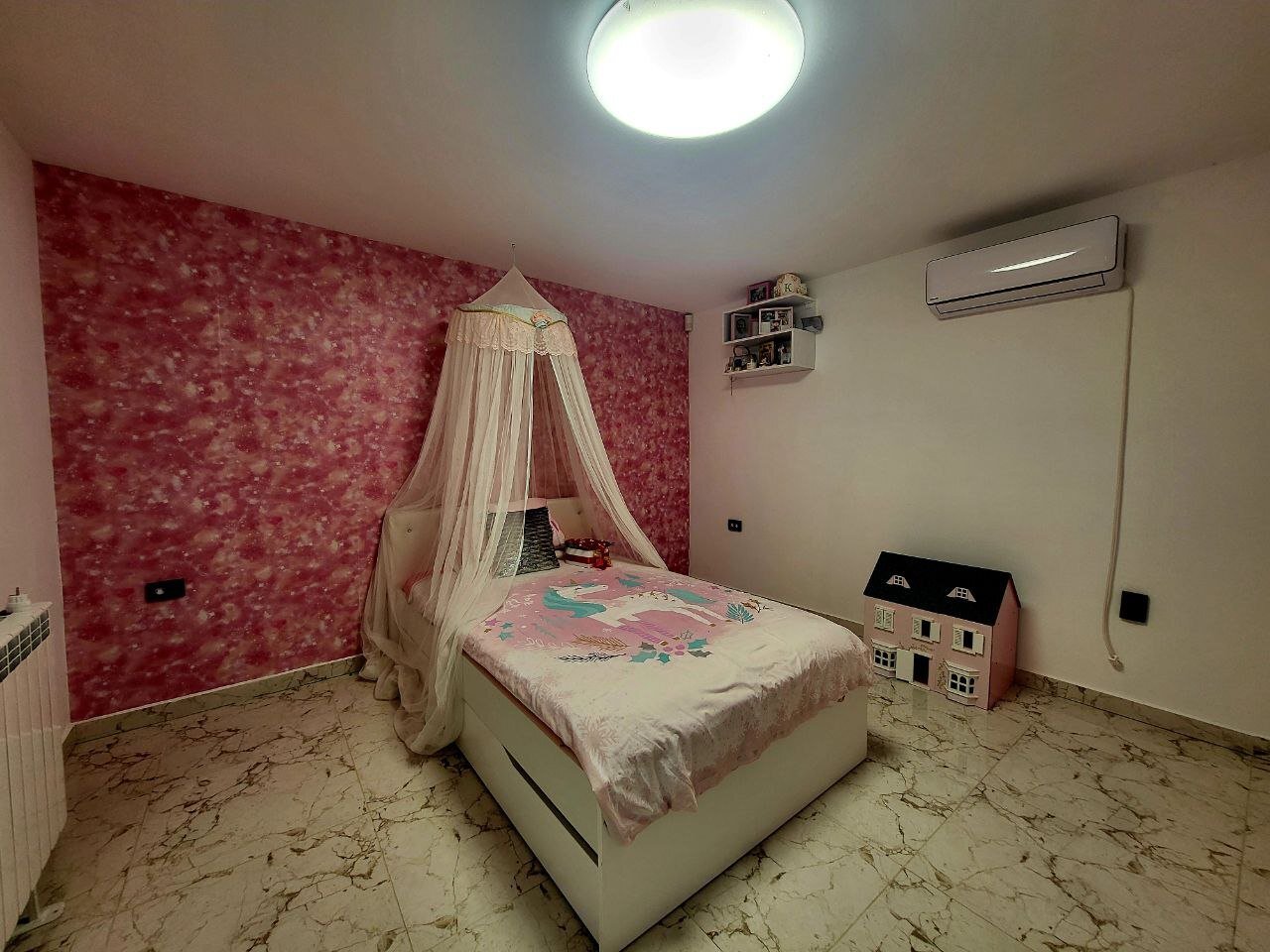 Къща с една фамилия с изглед към морето в Каблешково, България