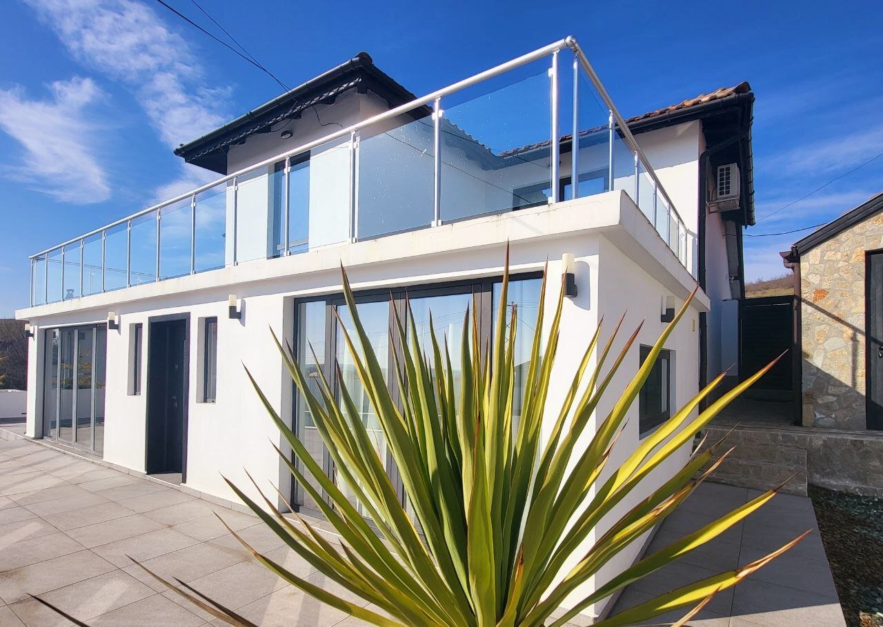 Къща с една фамилия с изглед към морето в Каблешково, България