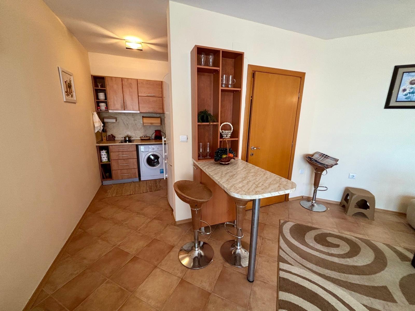 Красив двустаен апартамент на първи етаж с гледка към морето, Свети Влас. България