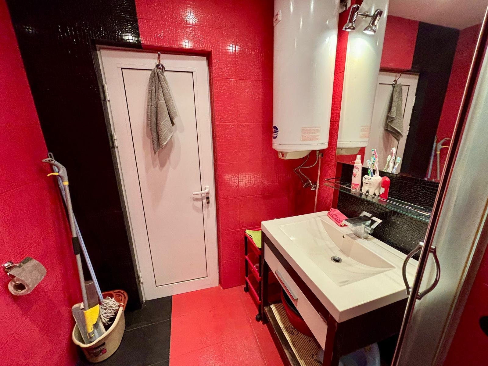 Красив двустаен апартамент на първи етаж с гледка към морето, Свети Влас. България