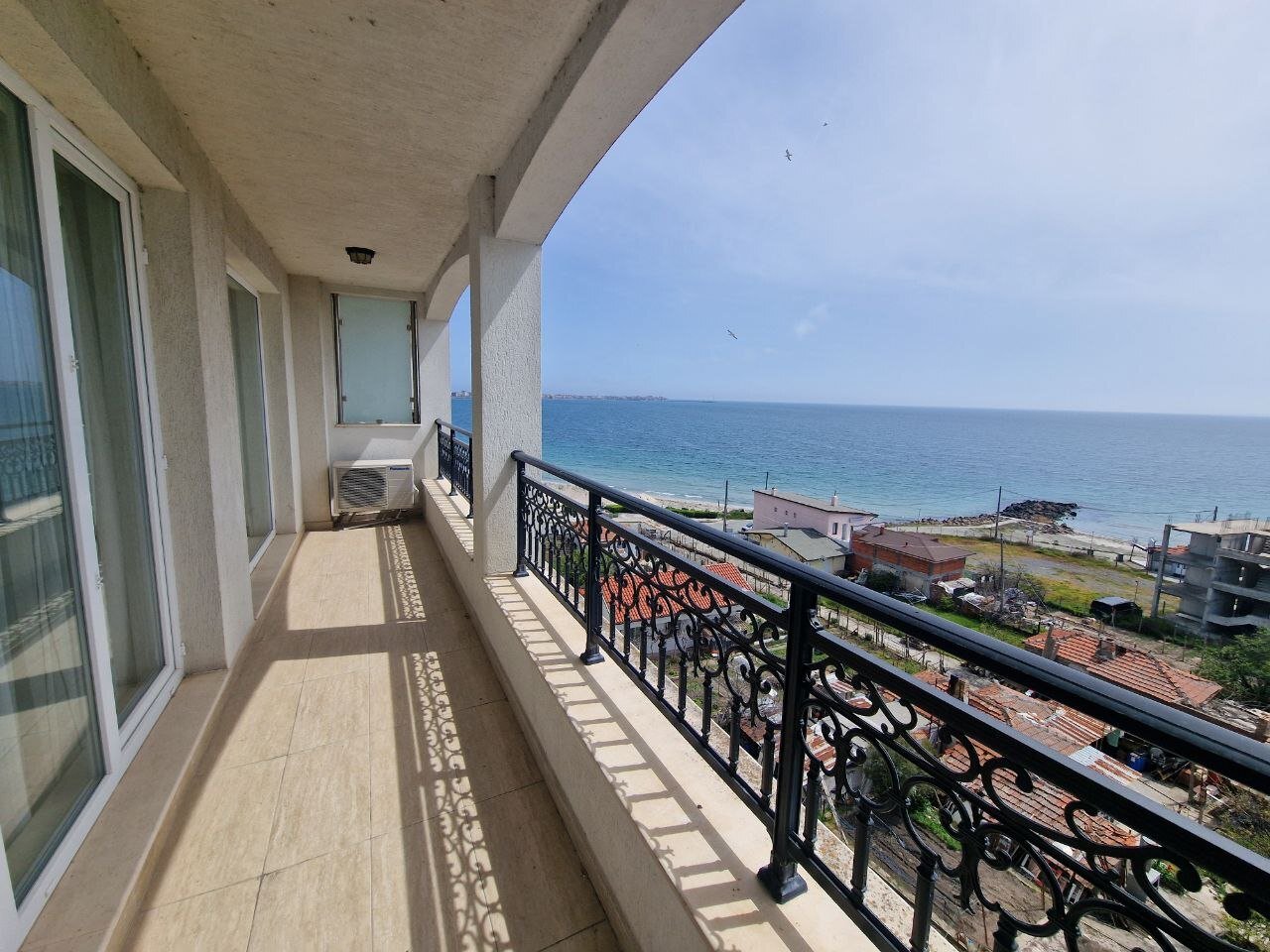 Pomorie: Ексклузивно студио, първа морска линия – Палатът Пенелопе 