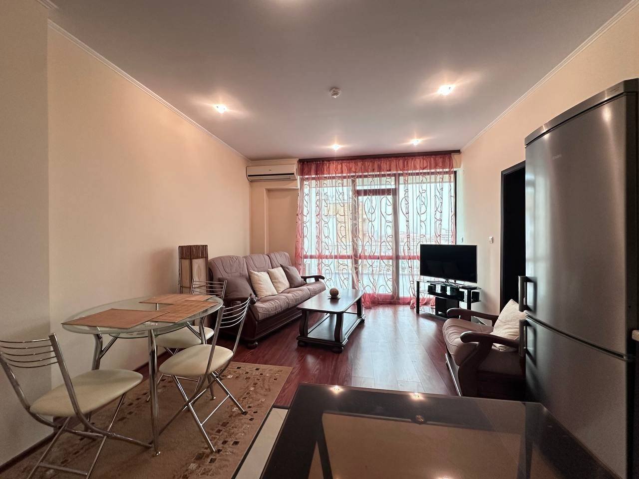 Тристаен апартамент в комплекс „Бабилон“, Слънчев бряг, България