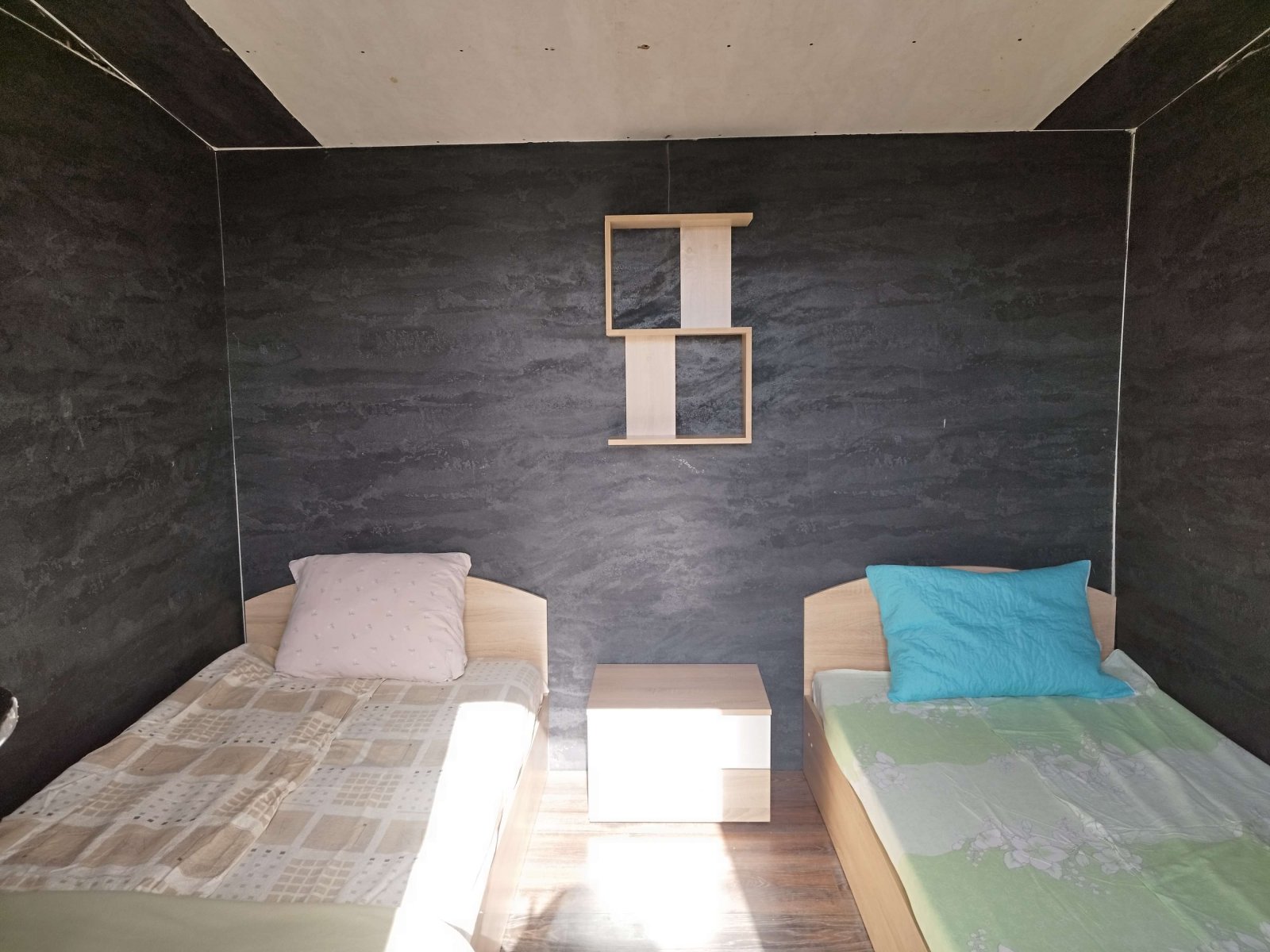 Новопостроена едноетажна къща за продажба в село Малко Шарково.