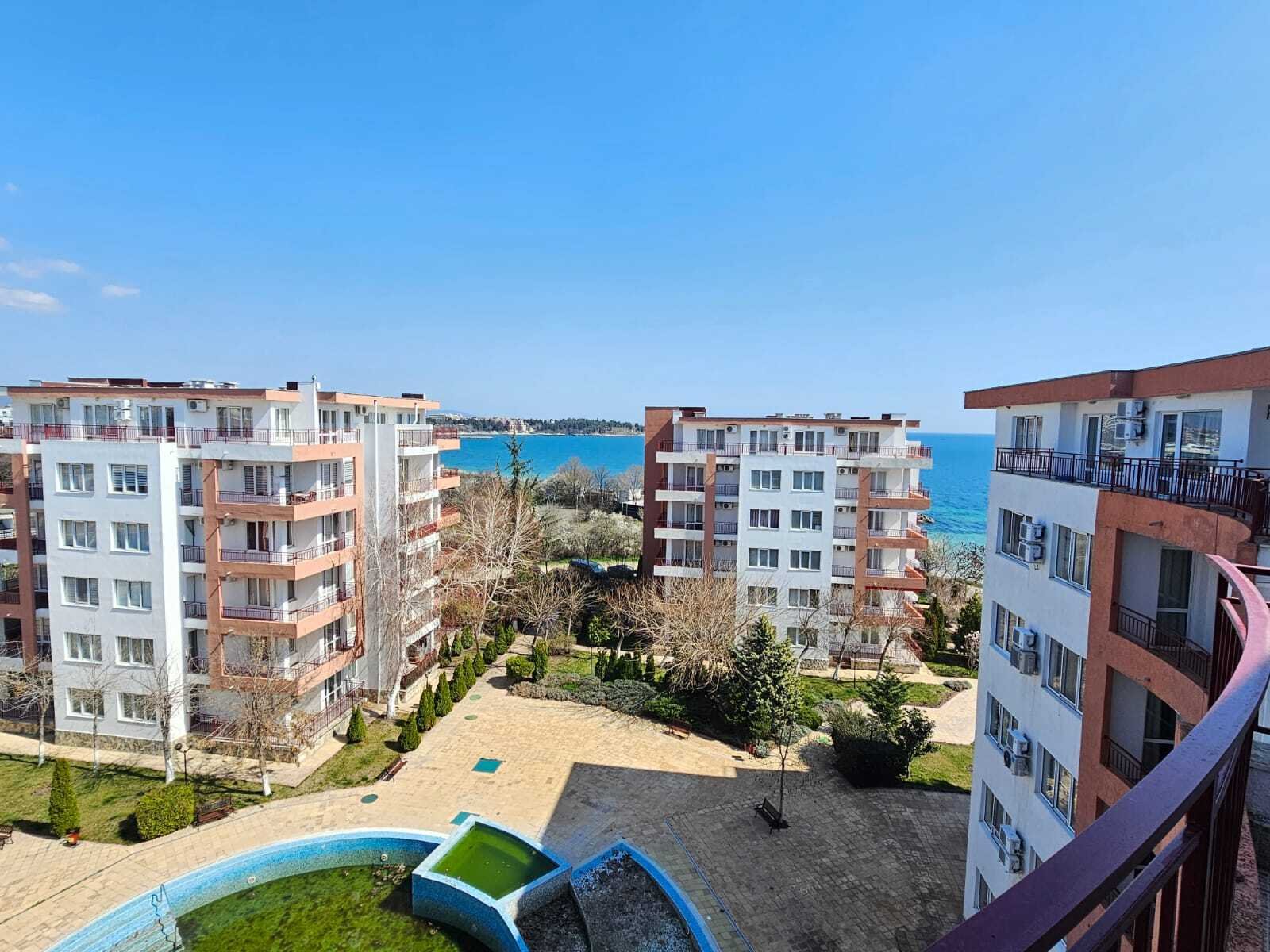 семейно жилище директно до морето – първа линия с гледка към морето в Ривиера Форт, Равда, България