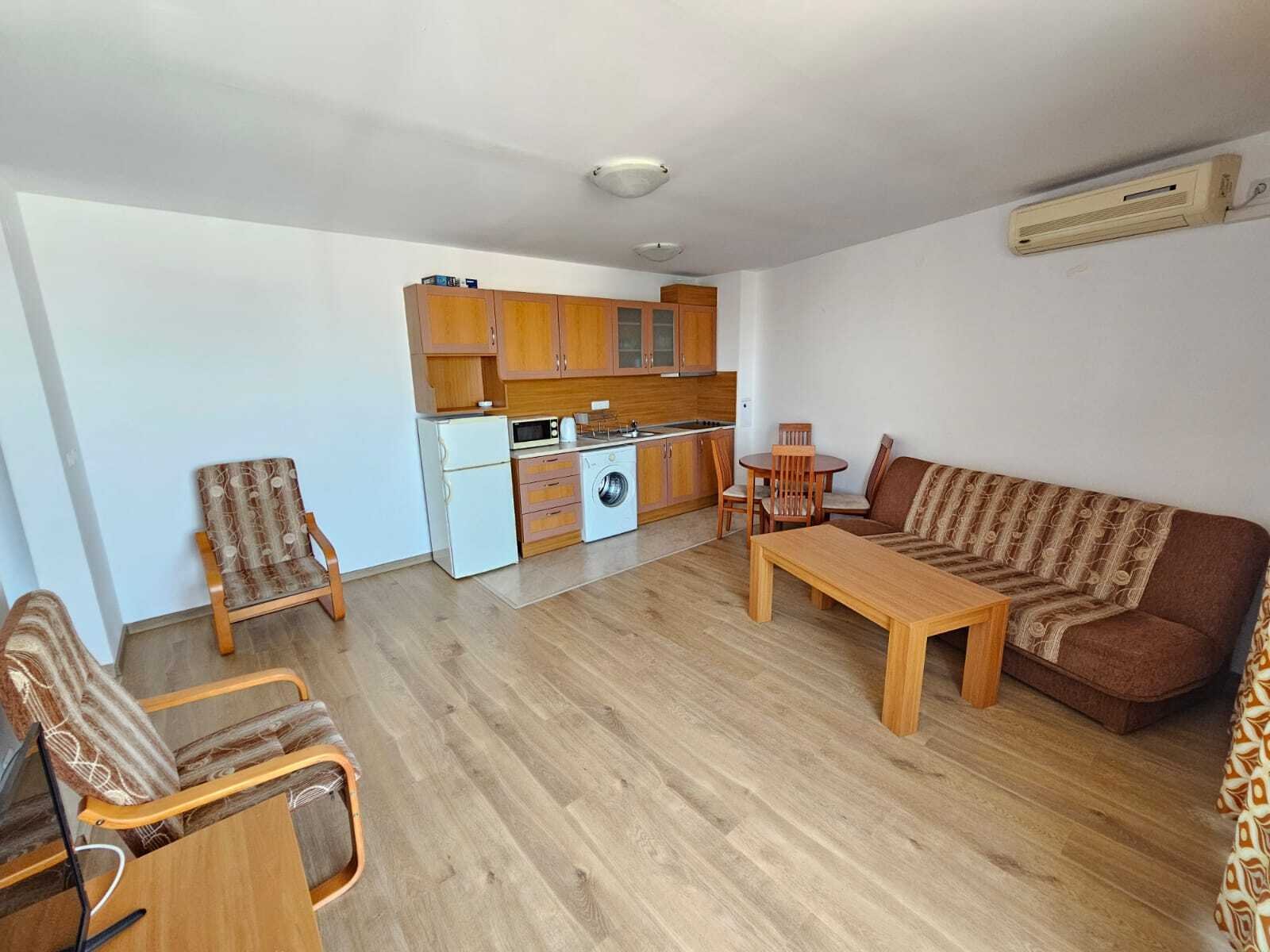 семейно жилище директно до морето – първа линия с гледка към морето в Ривиера Форт, Равда, България