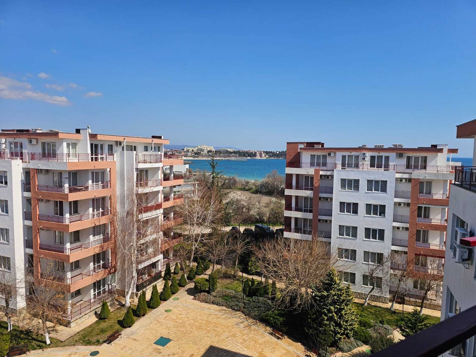 семейно жилище директно до морето – първа линия с гледка към морето в Ривиера Форт, Равда, България