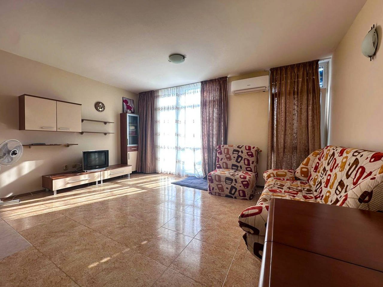 Просторен двустаен апартамент в комплекс Елит 4 на Слънчев бряг, България