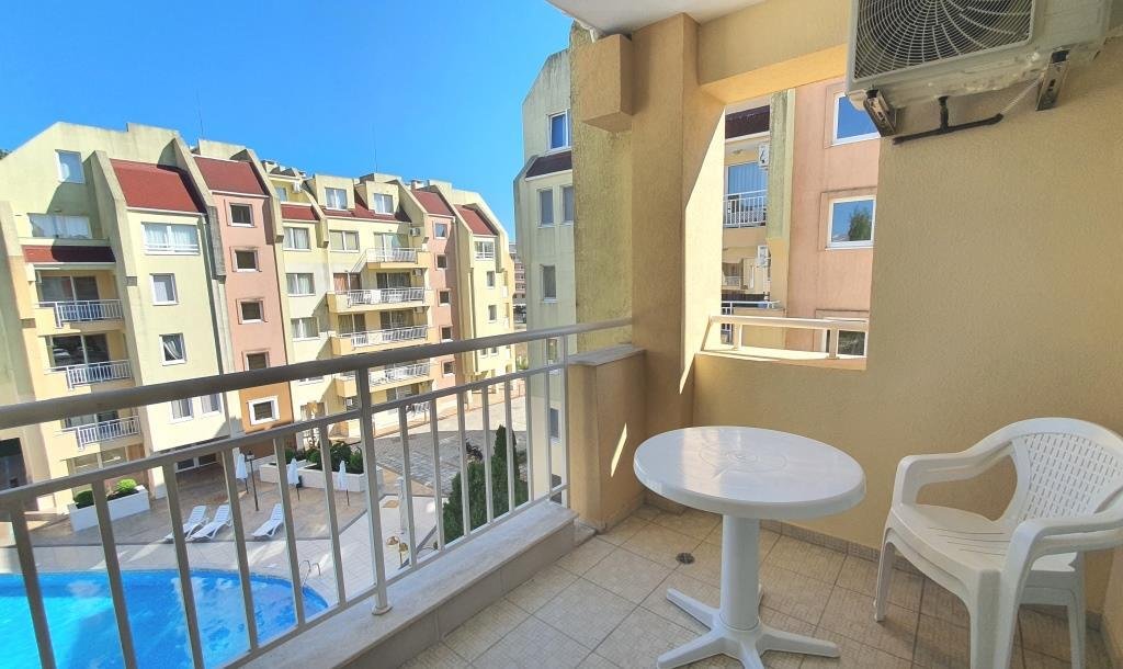 Sunny Beach: Модернизирано 2-стайно апартамент в комплекса Sea Dreams, Слънчев бряг – 4-ти етаж 