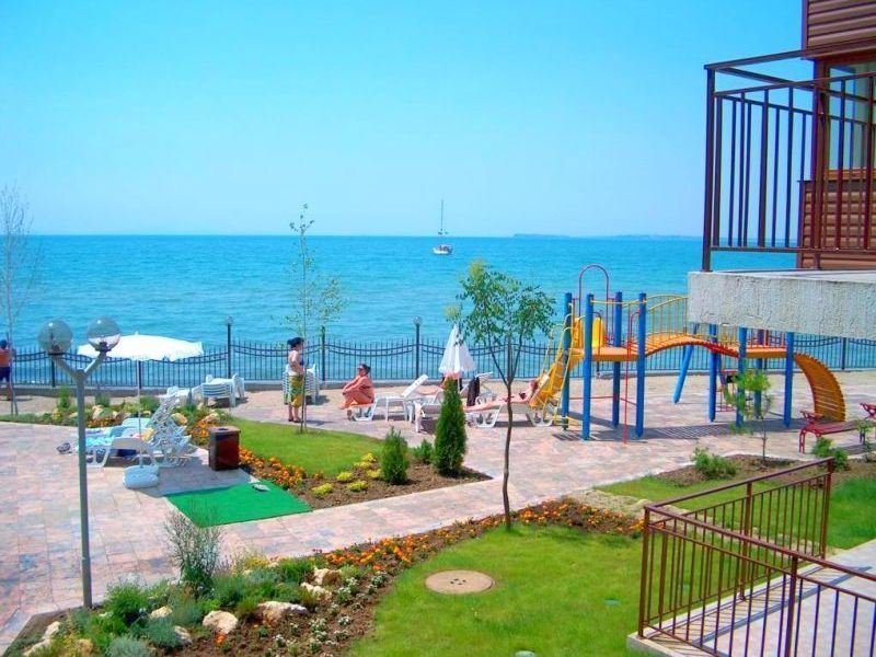 3-стаен апартамент с изглед към морето в крепостта Месембриа Елените, България