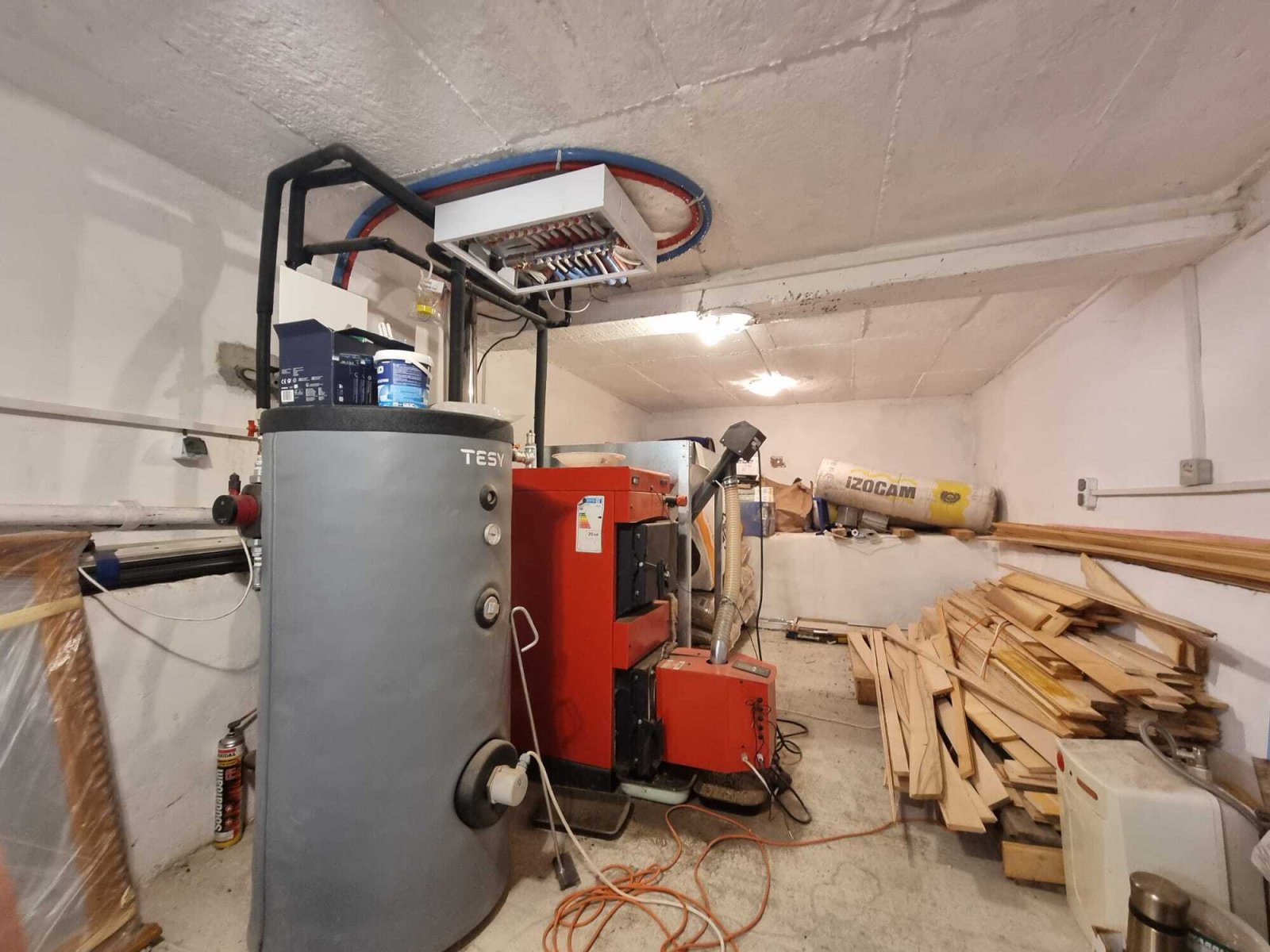 Еднофамилна къща с подземен етаж в Медово, област Бургас, България