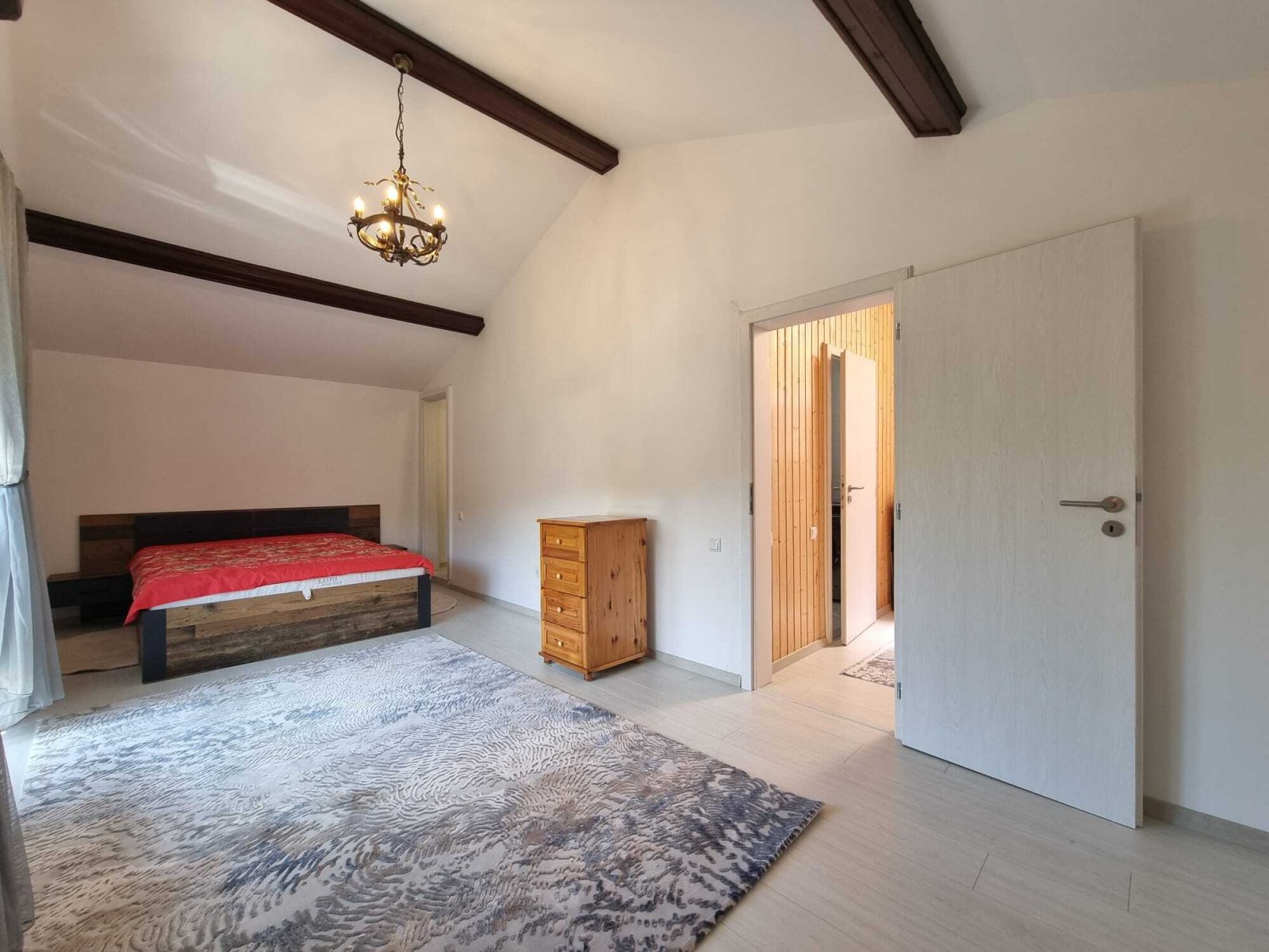 Еднофамилна къща с подземен етаж в Медово, област Бургас, България